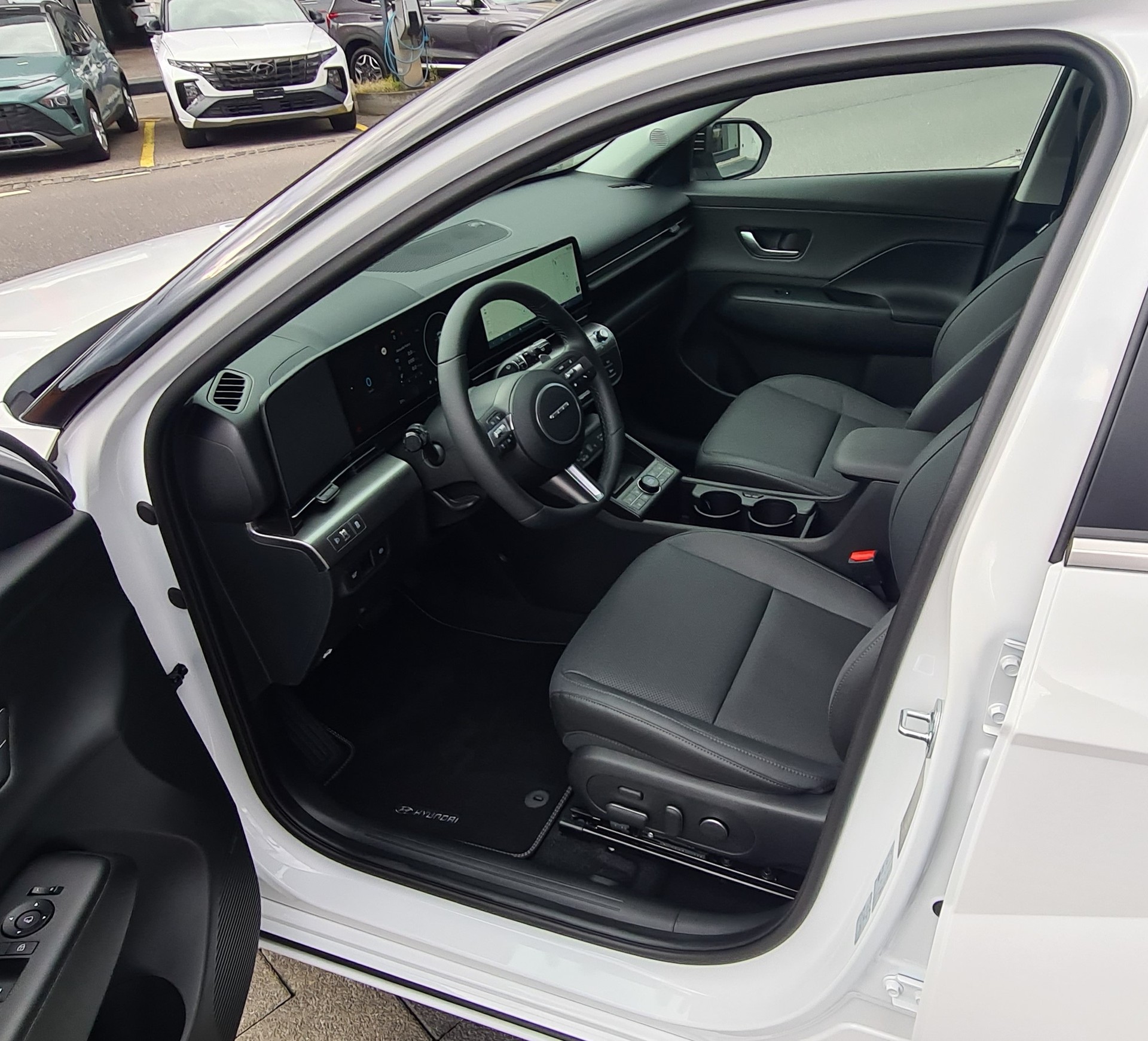 HYUNDAI Kona EV 65.4 kWh Vertex-image-9