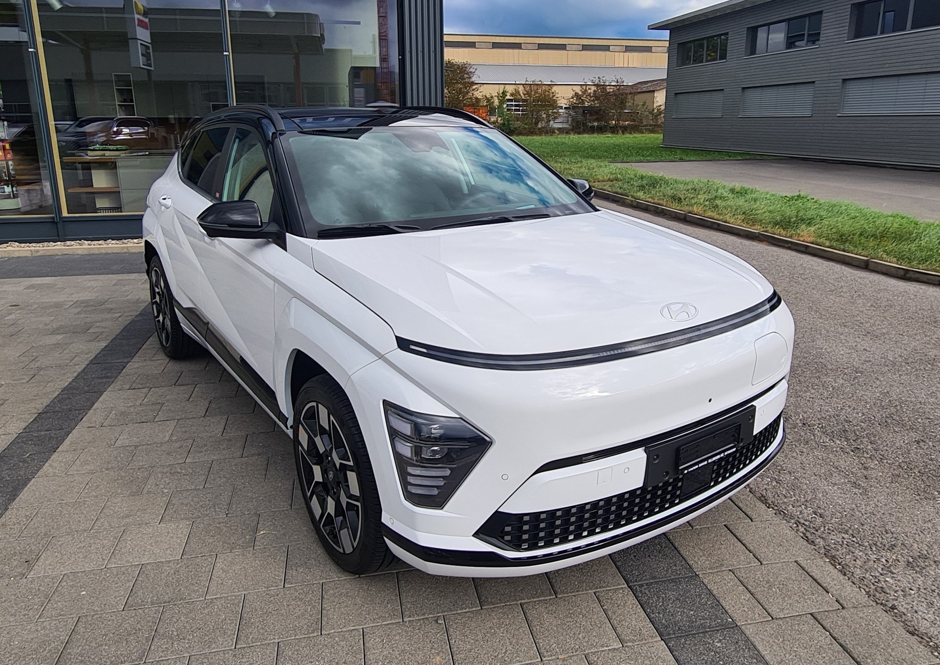 HYUNDAI Kona EV 65.4 kWh Vertex-showroom-element-1
