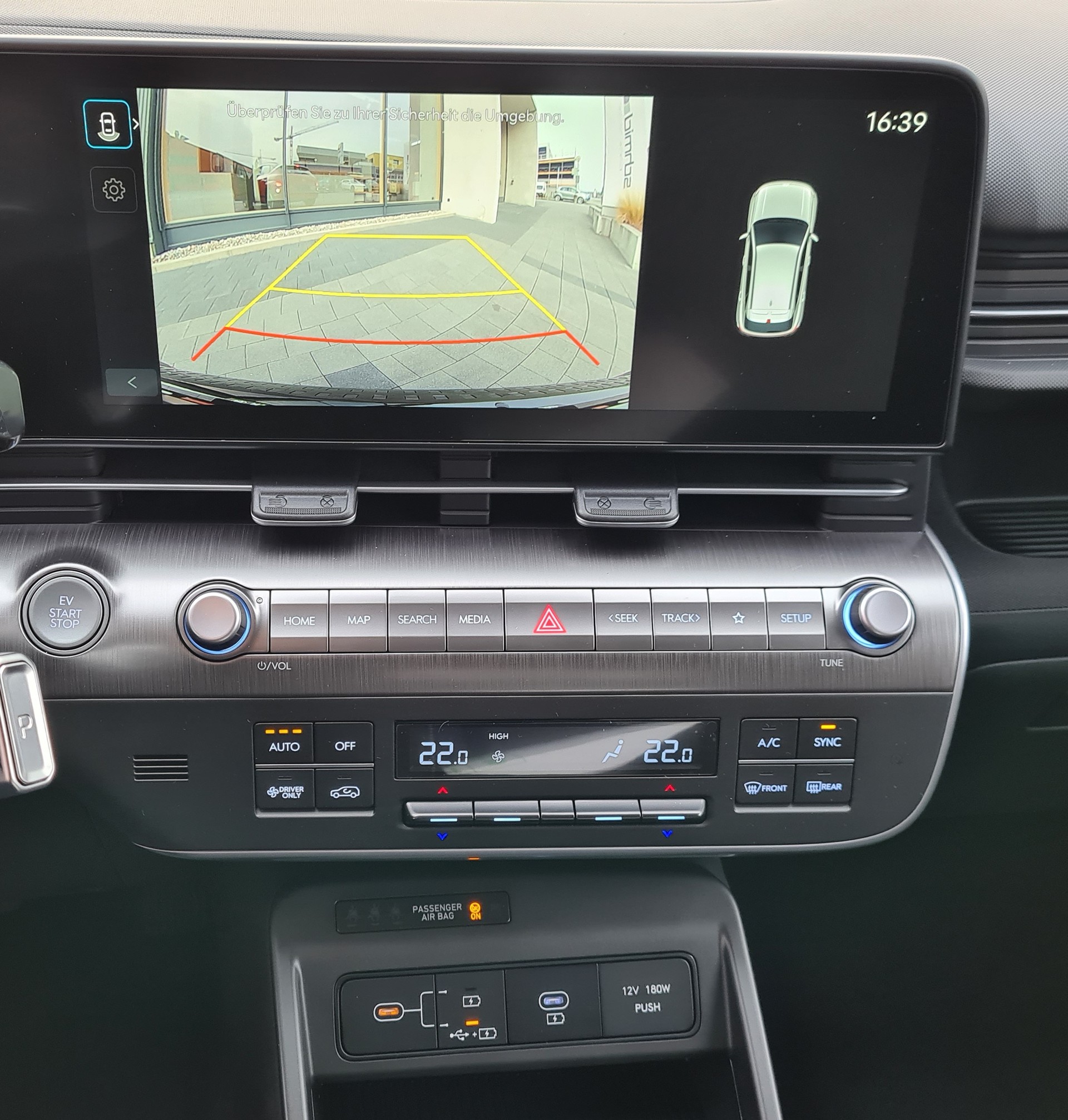 HYUNDAI Kona EV 65.4 kWh Vertex-image-13
