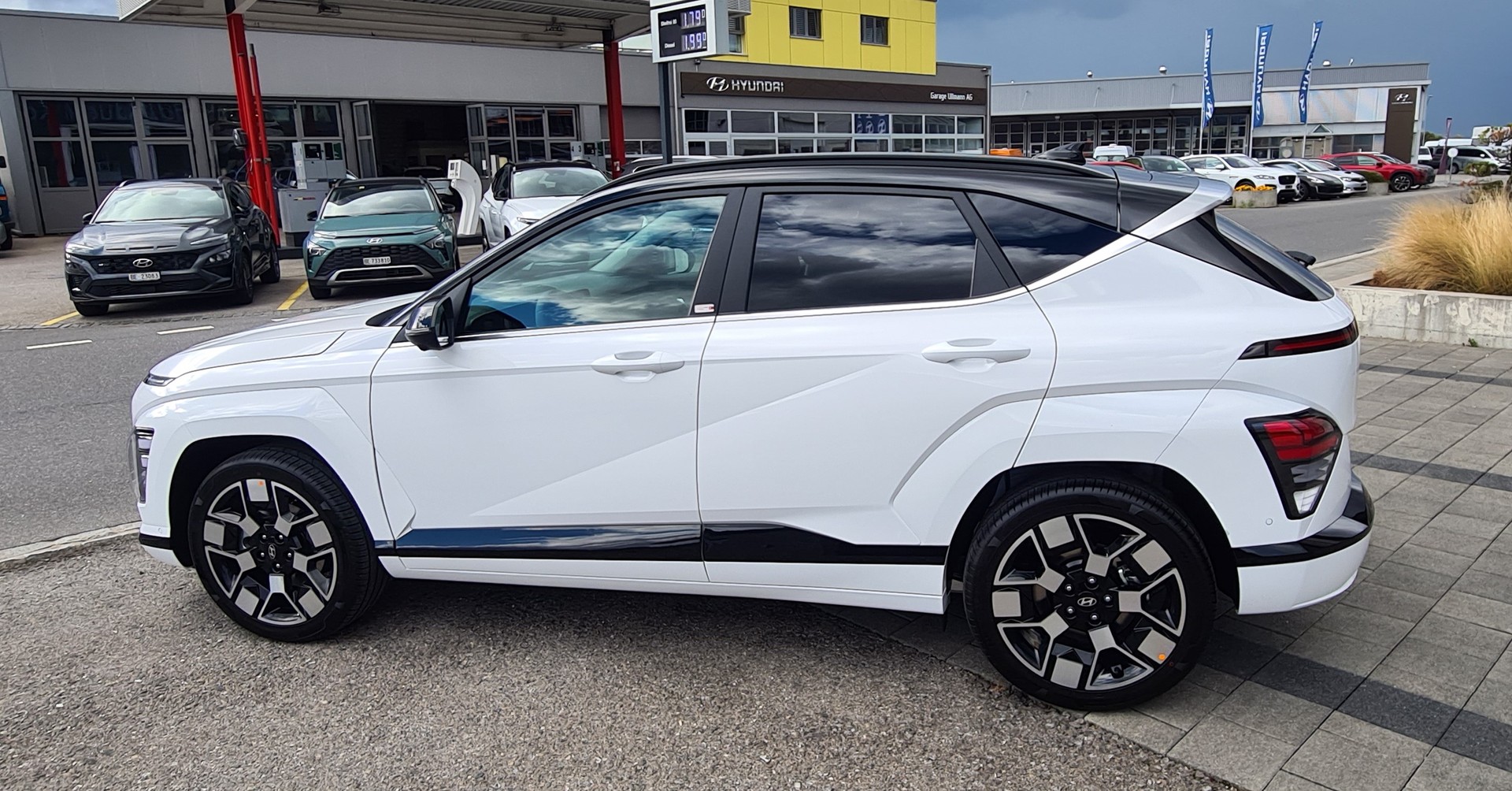 HYUNDAI Kona EV 65.4 kWh Vertex-image-6