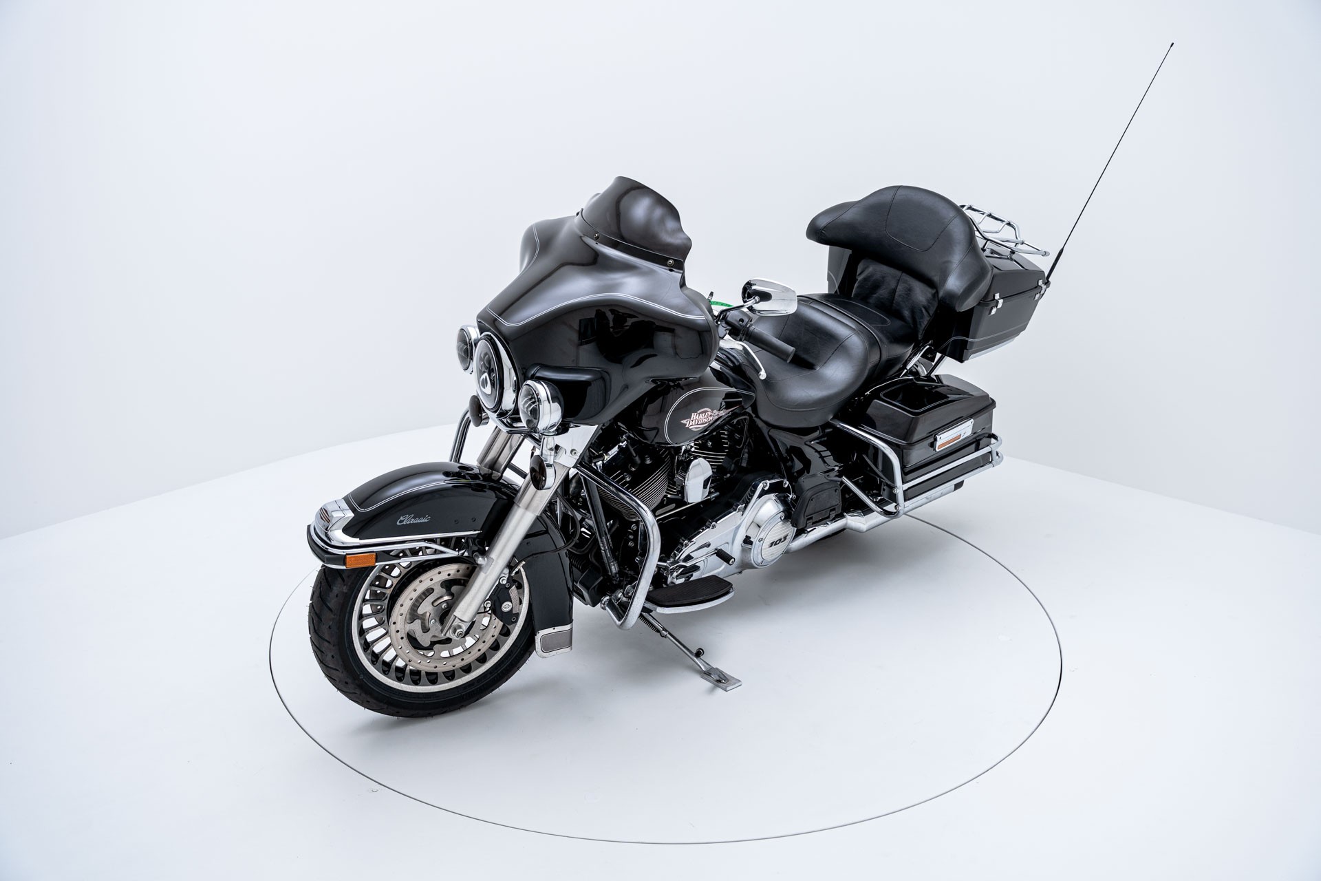 HARLEY-DAVIDSON FLHTC Electra Glide Classic ABS-image-2