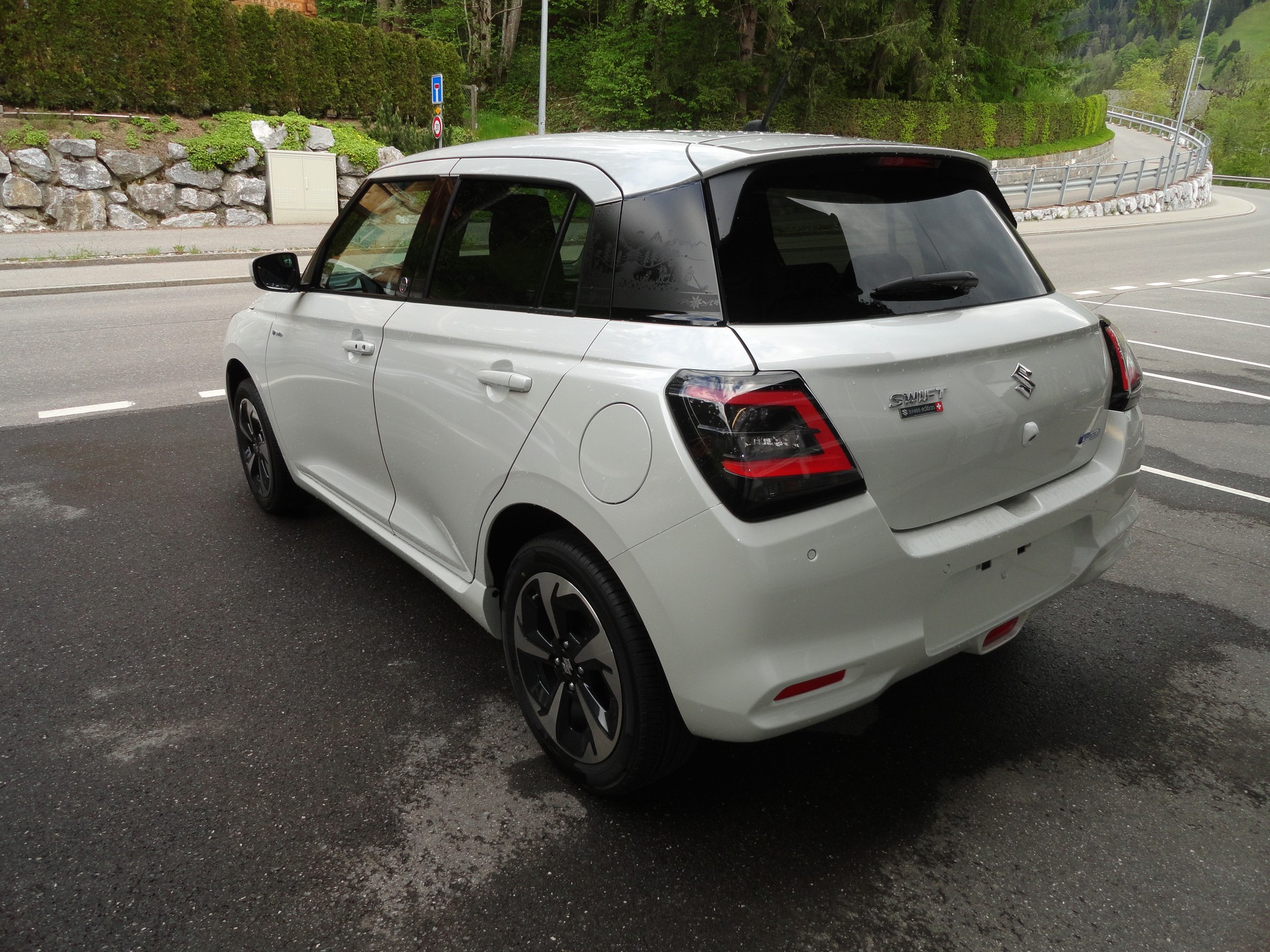 SUZUKI Swift 1.2 Tradizio Top Hybrid 4x4-showroom-element-3