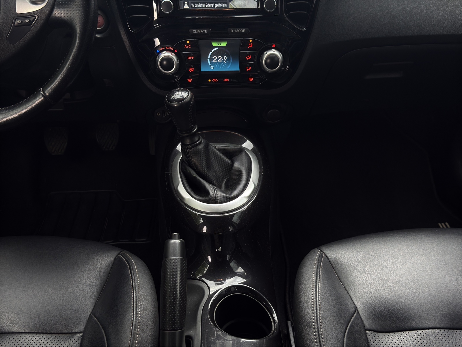 NISSAN Juke 1.6 DIG-T tekna-image-11