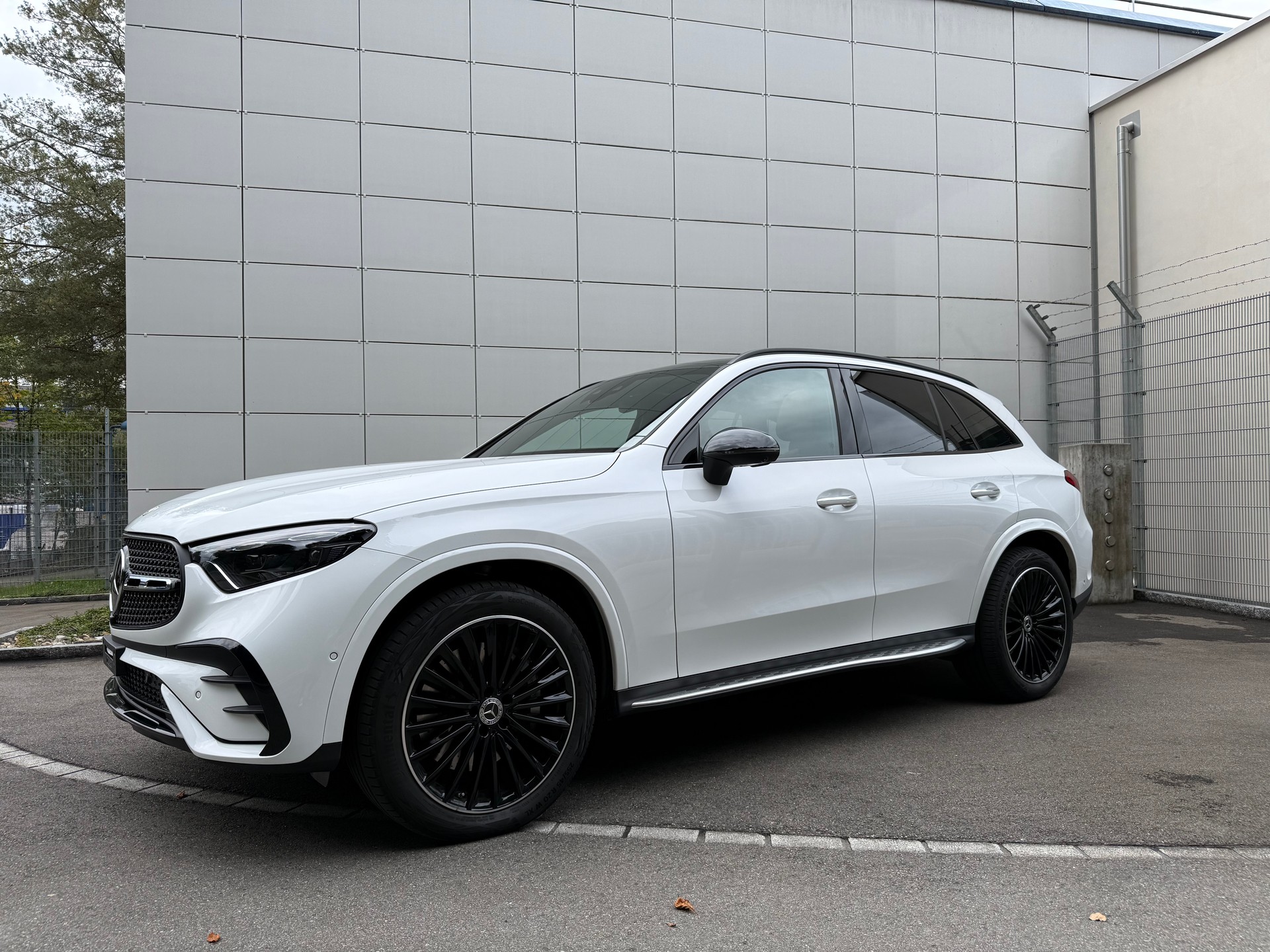 MERCEDES-BENZ GLC 220 d 4Matic 9G-Tronic AMG Line-showroom-element-3