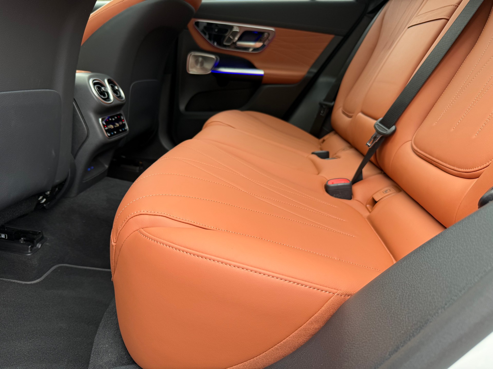 MERCEDES-BENZ GLC 220 d 4Matic 9G-Tronic AMG Line-image-12