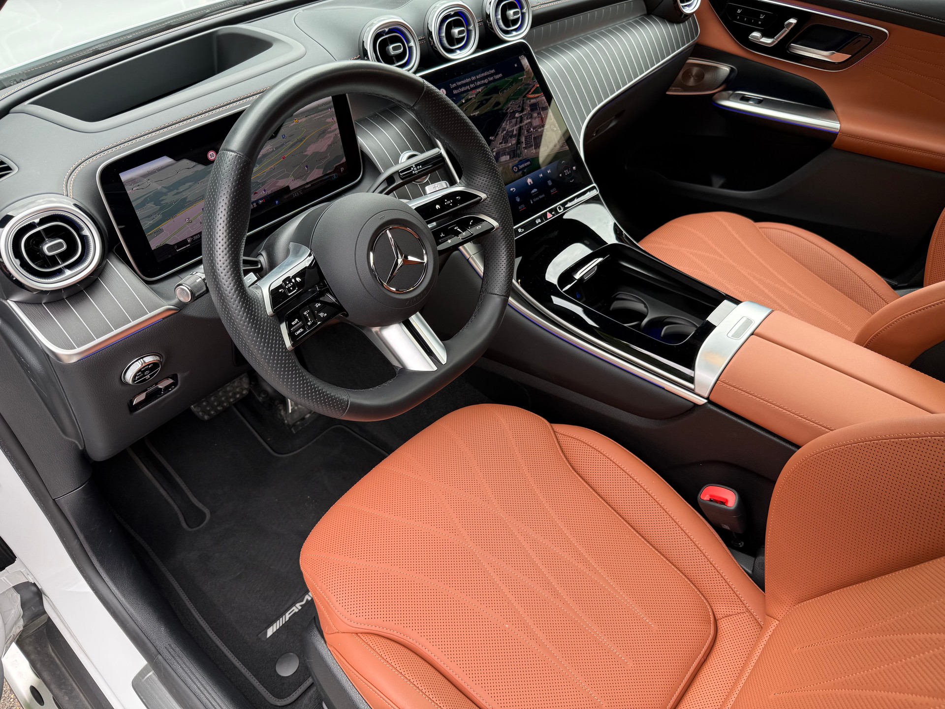 MERCEDES-BENZ GLC 220 d 4Matic 9G-Tronic AMG Line-image-4