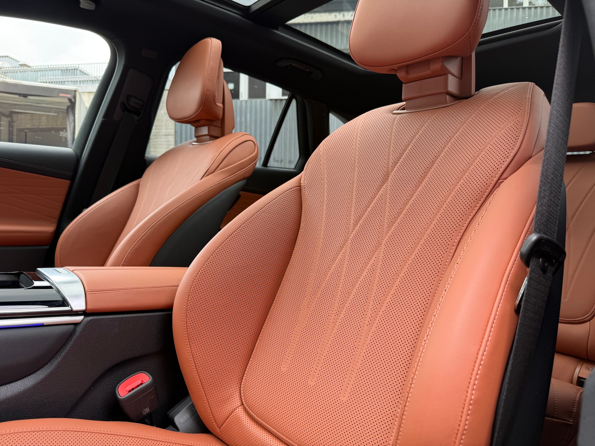 MERCEDES-BENZ GLC 220 d 4Matic 9G-Tronic AMG Line-image-9