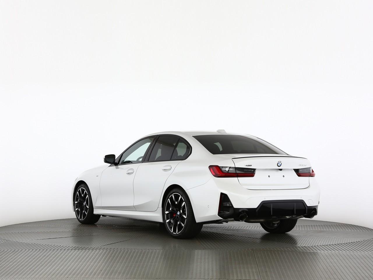 BMW 320 xDrive 48V d Steptronic M Sport Pro-image-6