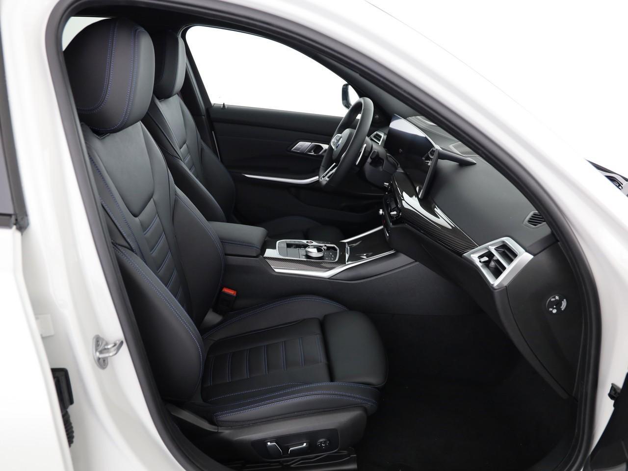 BMW 320 xDrive 48V d Steptronic M Sport Pro-image-14