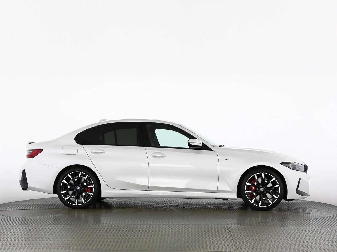 BMW 320 xDrive 48V d Steptronic M Sport Pro-image-10