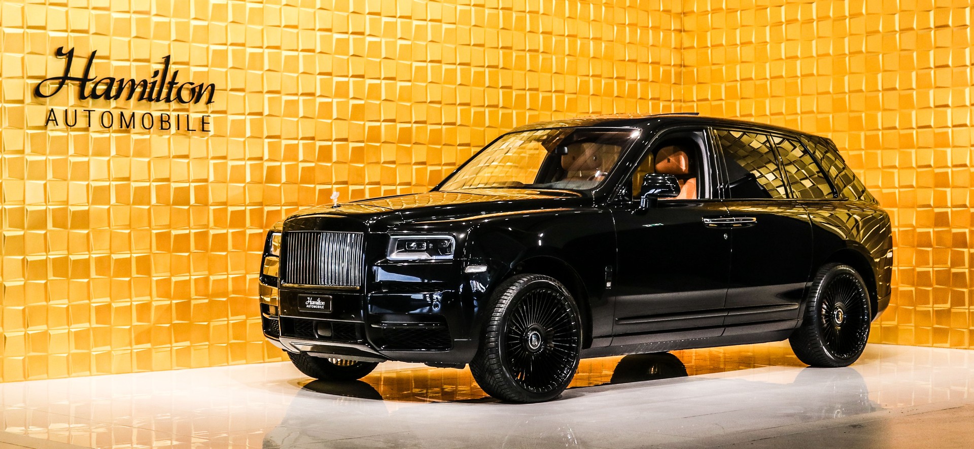 ROLLS-ROYCE Cullinan 6.7 V12-showroom-element-2