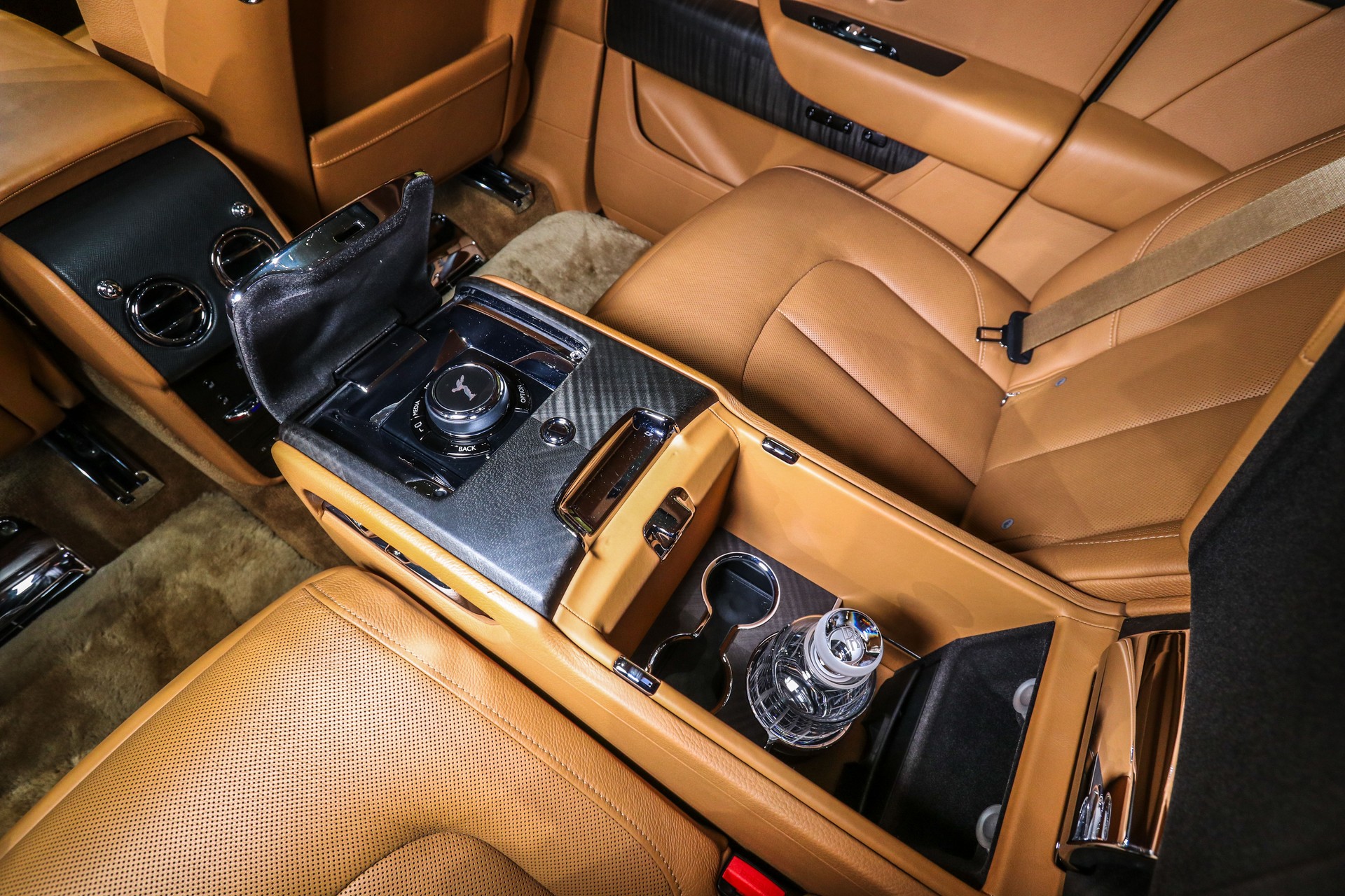 ROLLS-ROYCE Cullinan 6.7 V12-image-20