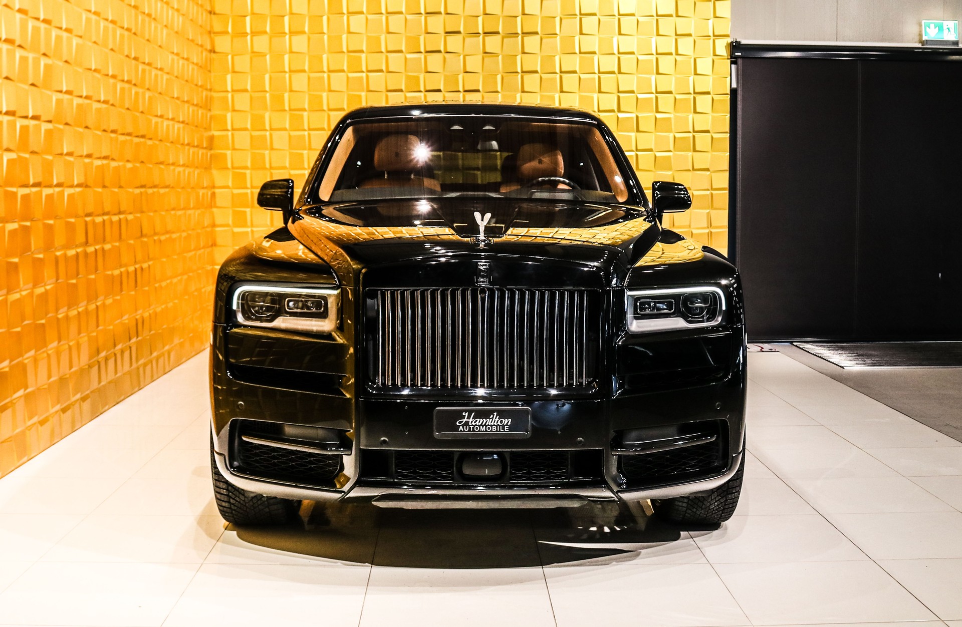ROLLS-ROYCE Cullinan 6.7 V12-showroom-element-3