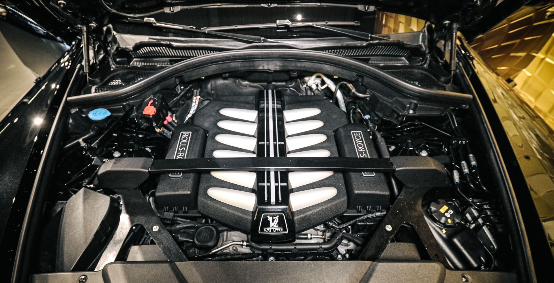 ROLLS-ROYCE Cullinan 6.7 V12-image-11