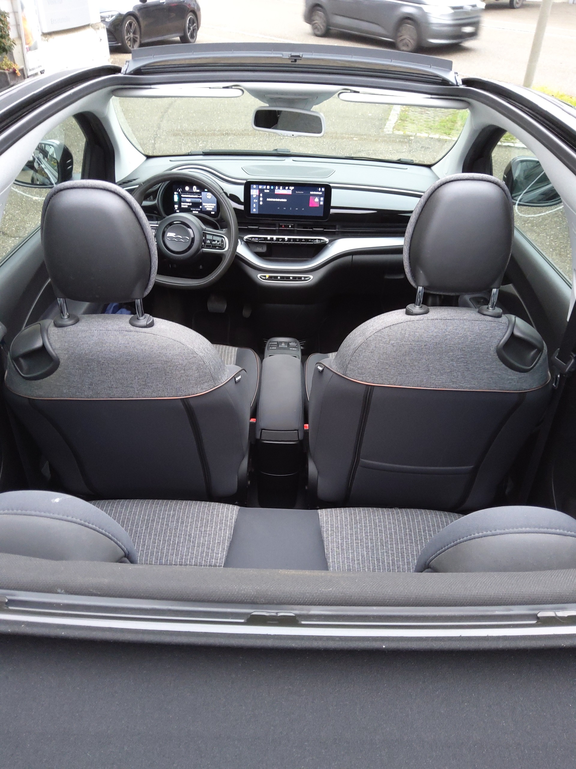 FIAT 500 Cabrio electric 87 kW Icon-image-5