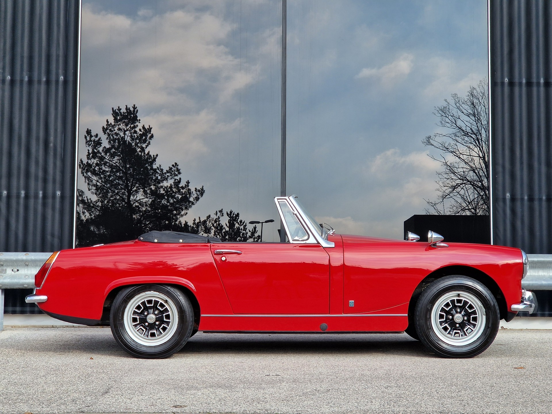 MG MG Midget MK III - Voiture CH - en excellent état - service du jour - Exp. vétéran 07.25-image-1