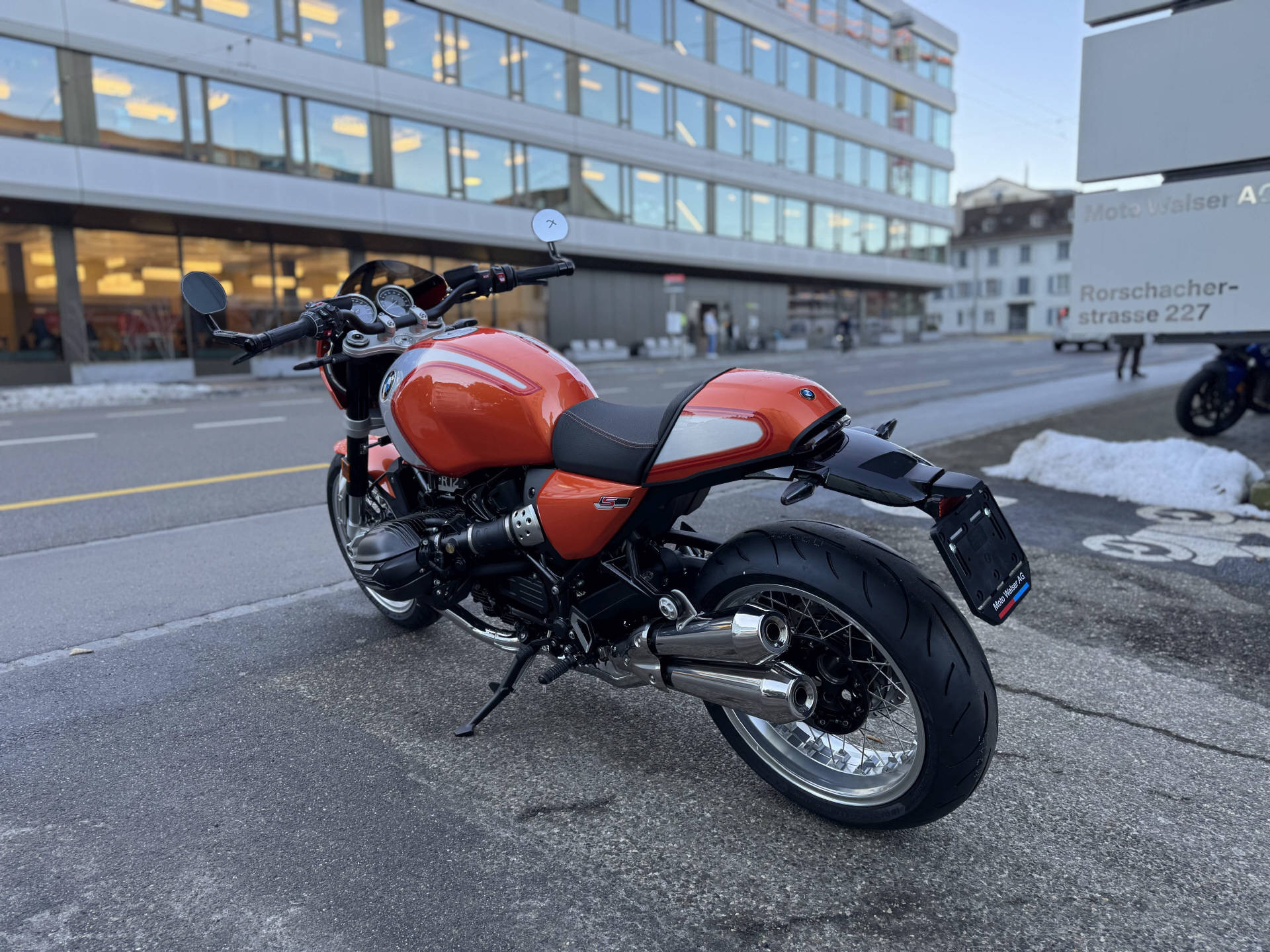 BMW R 12 nineT-image-2
