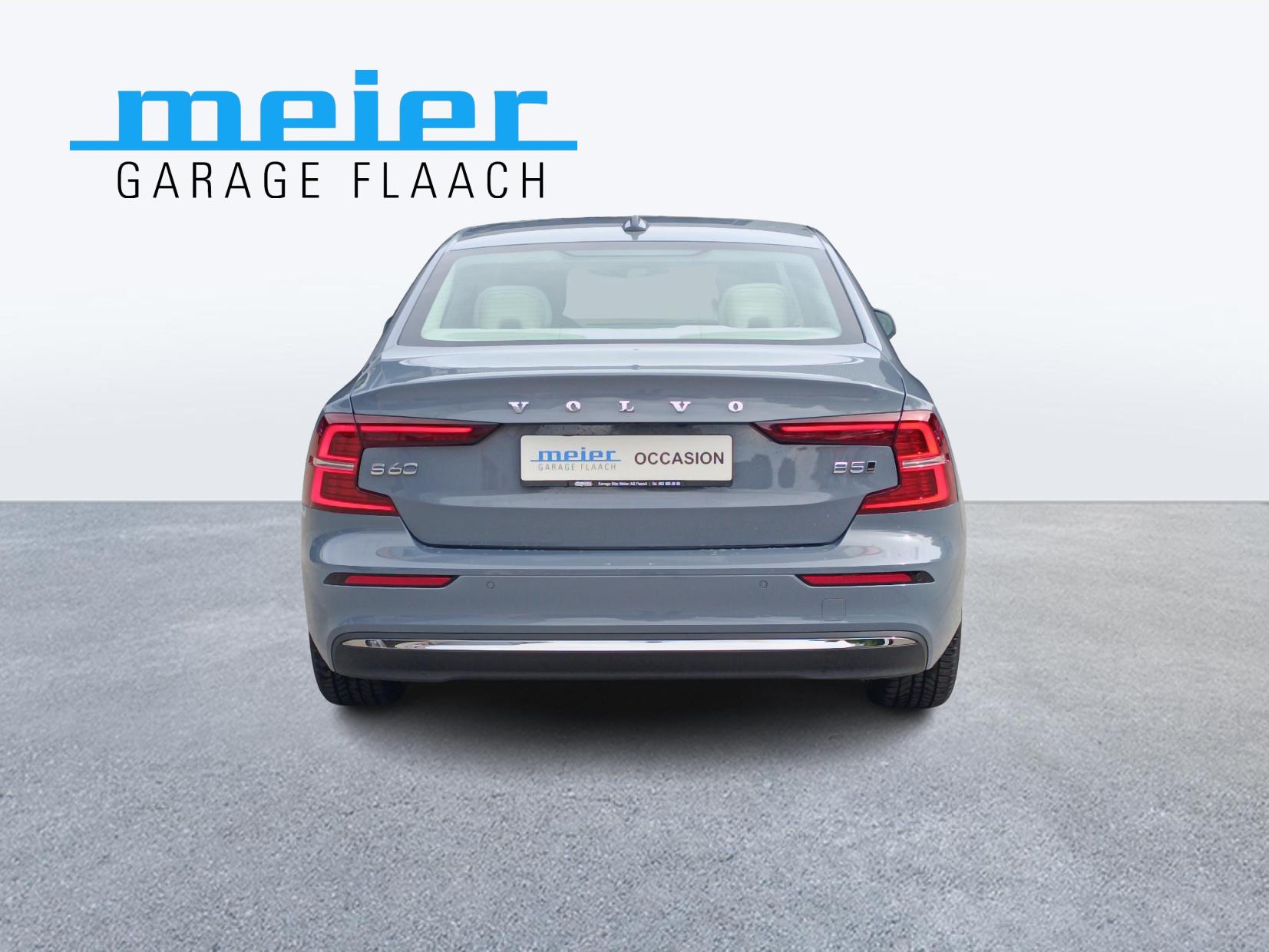 VOLVO S60 2.0 B5 MH Ultimate Bright AWD-showroom-element-3