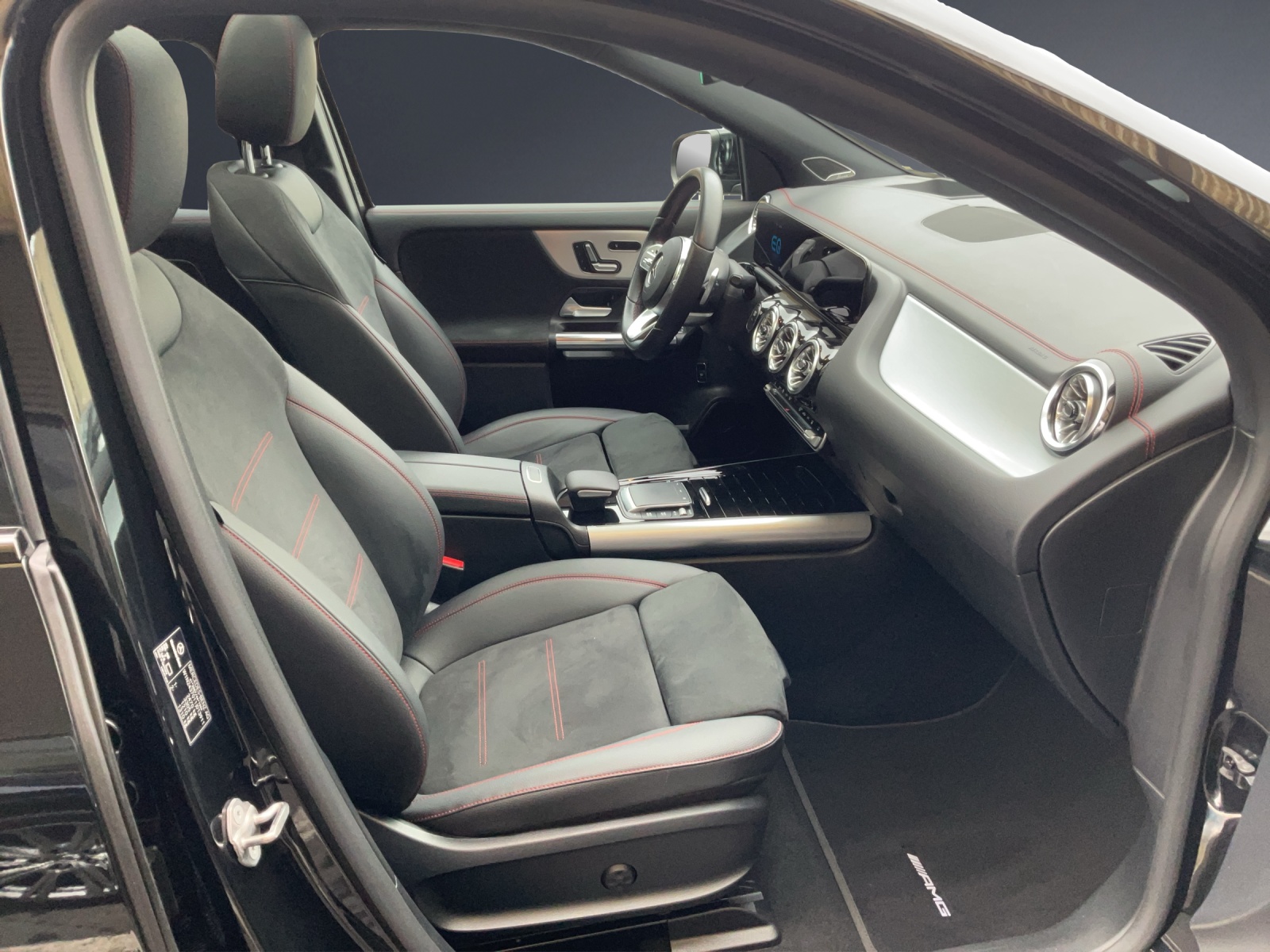 MERCEDES-BENZ EQA 250 AMG Line AMG Line-image-7