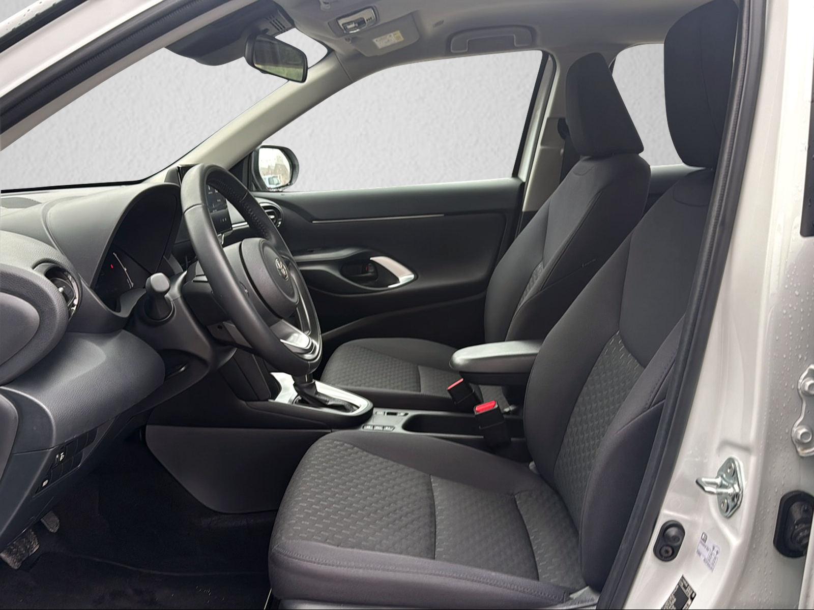 TOYOTA Yaris Cross 1.5 VVT-i HSD Comfort-image-2