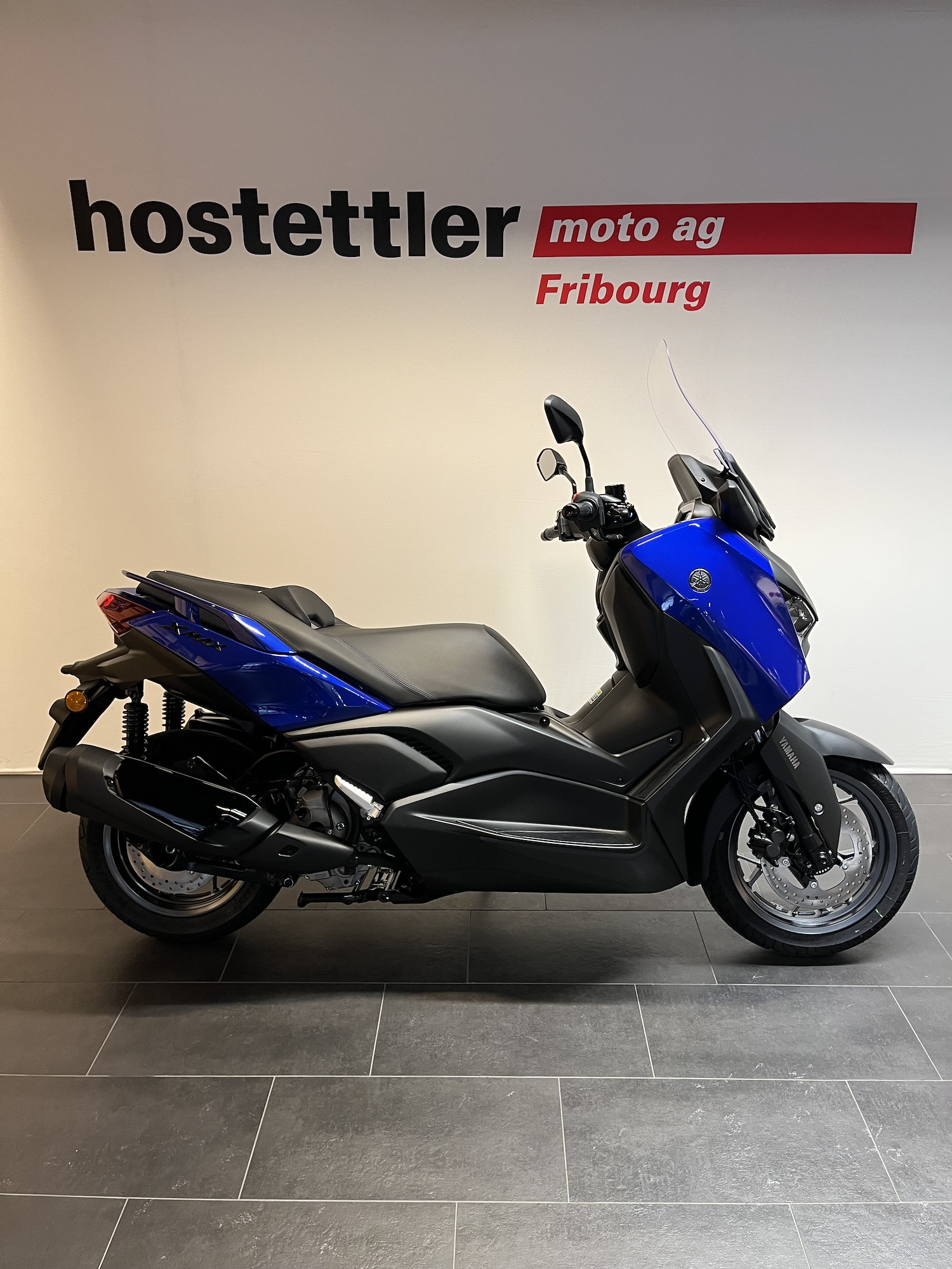YAMAHA XMAX 300-image-1