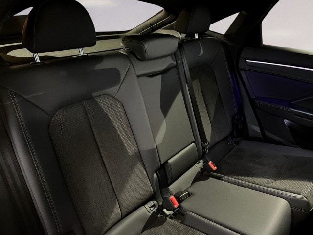 AUDI Q3 Sportback 45 TFSI e S line Attraction S-tronic-image-17