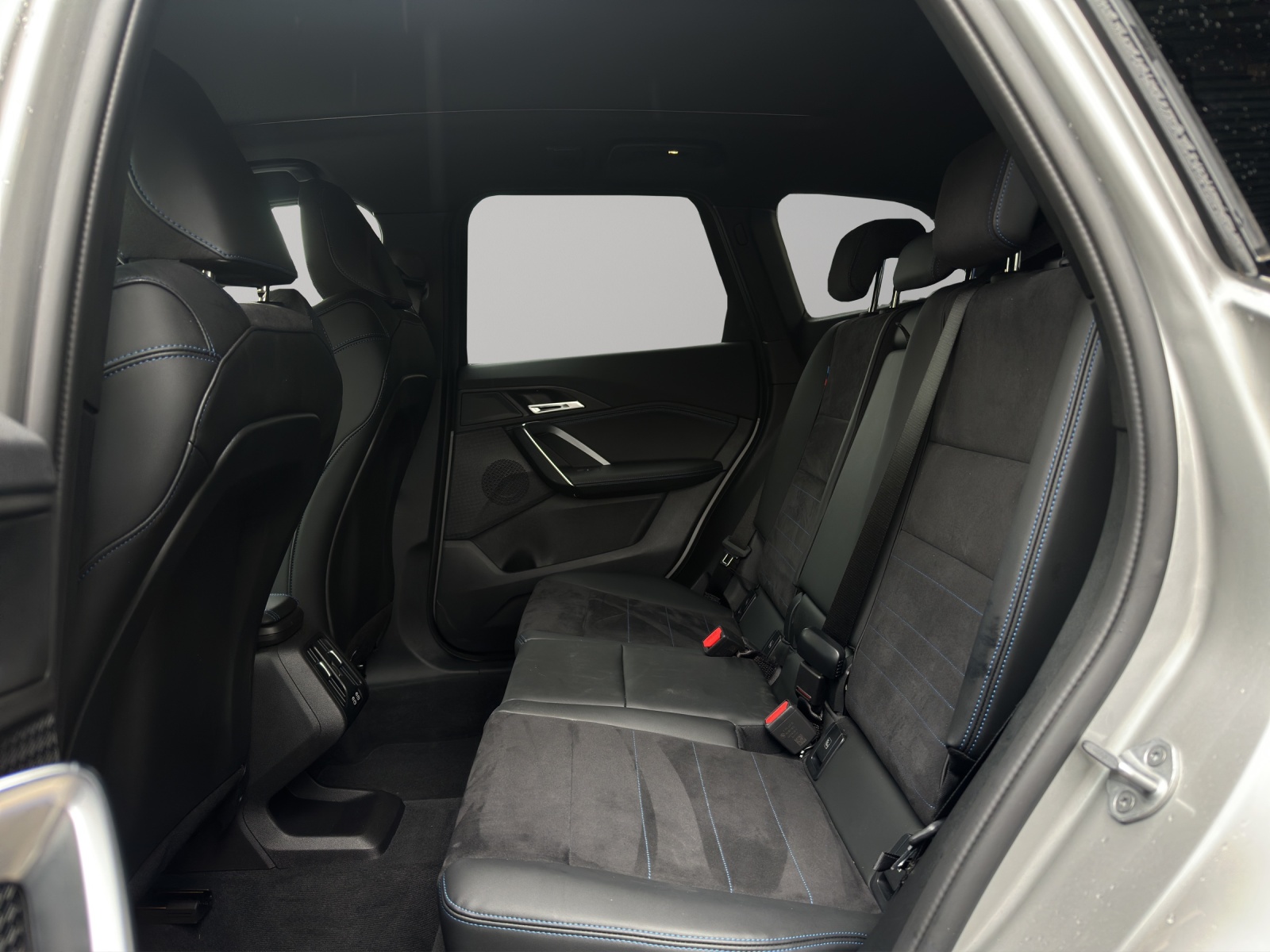 BMW X1 xDrive 20d 48V M Sport-image-12