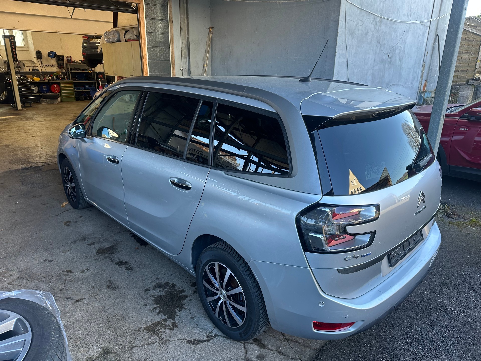 CITROEN Grand C4 Picasso 2.0 BlueHDi Exclusive Automatic-image-2