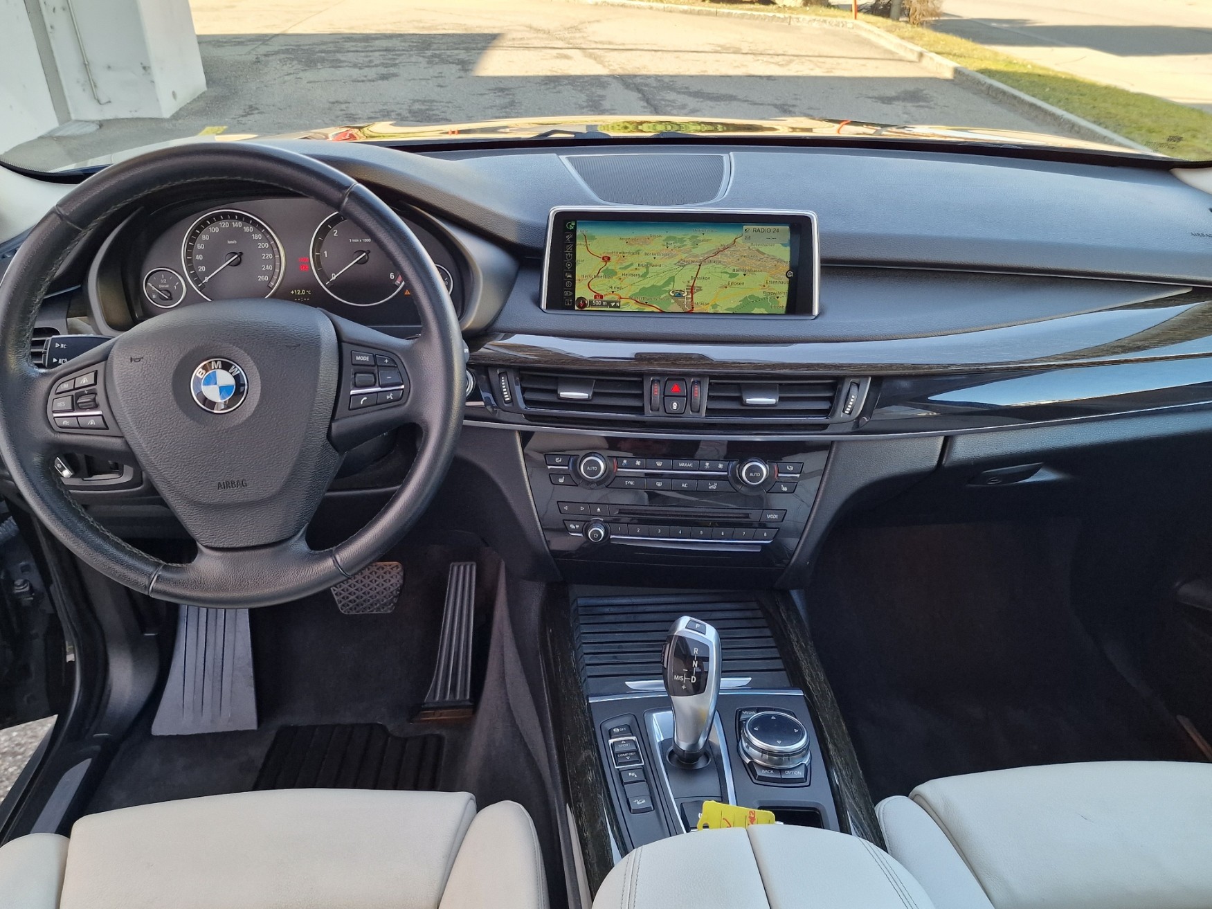 BMW X5 xDrive 30d Steptronic-image-9