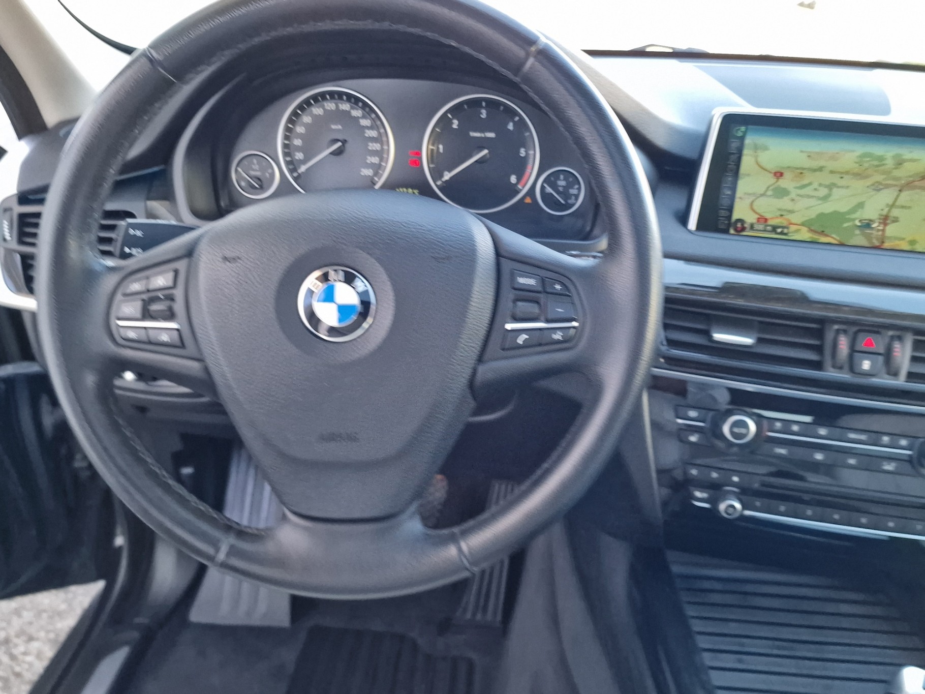 BMW X5 xDrive 30d Steptronic-image-8