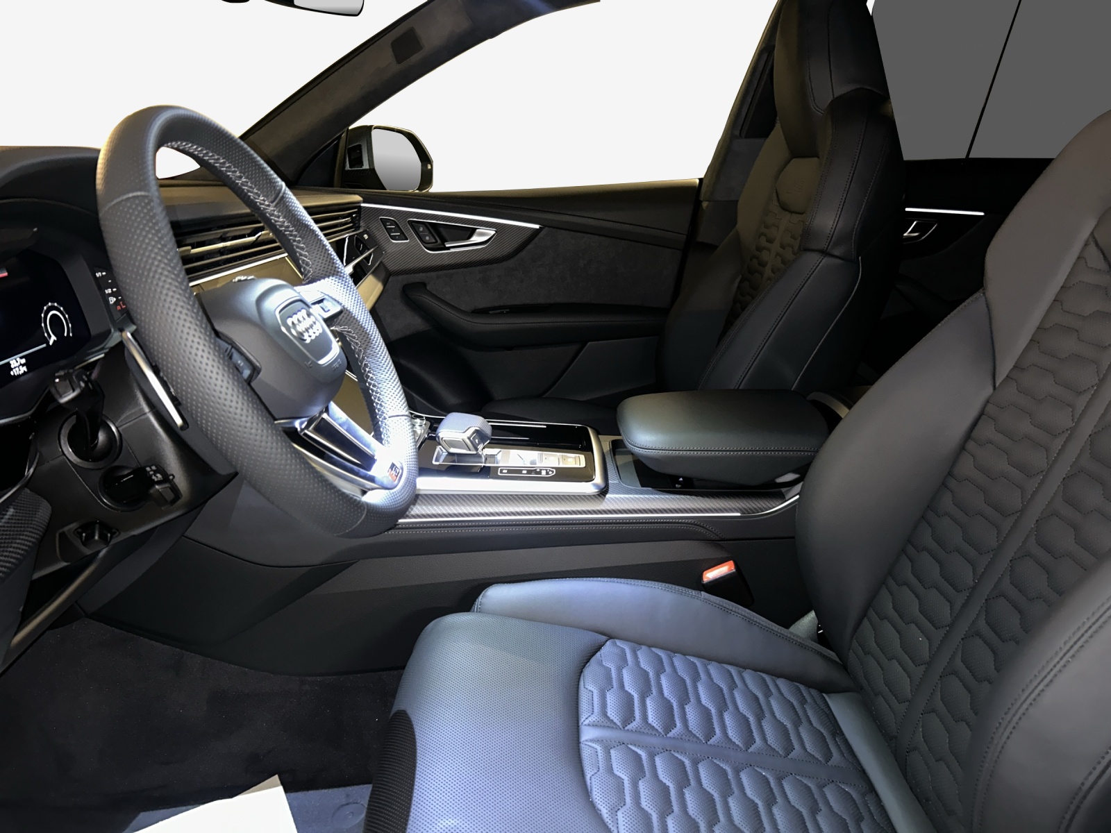 AUDI RSQ8 performance quattro-image-7