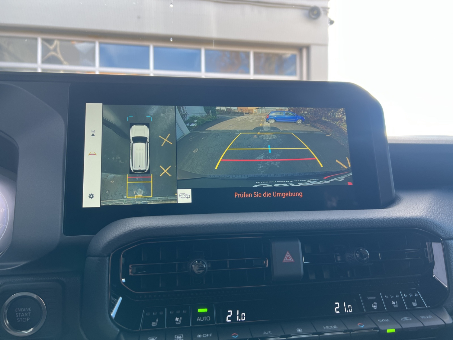 TOYOTA Land Cruiser 2.8 D Style-image-12