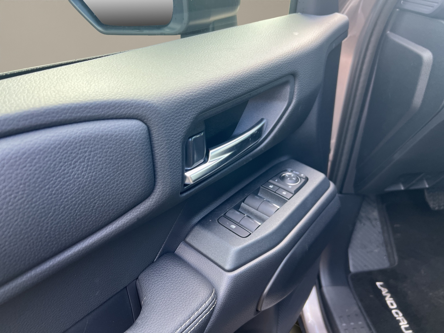 TOYOTA Land Cruiser 2.8 D Style-image-15
