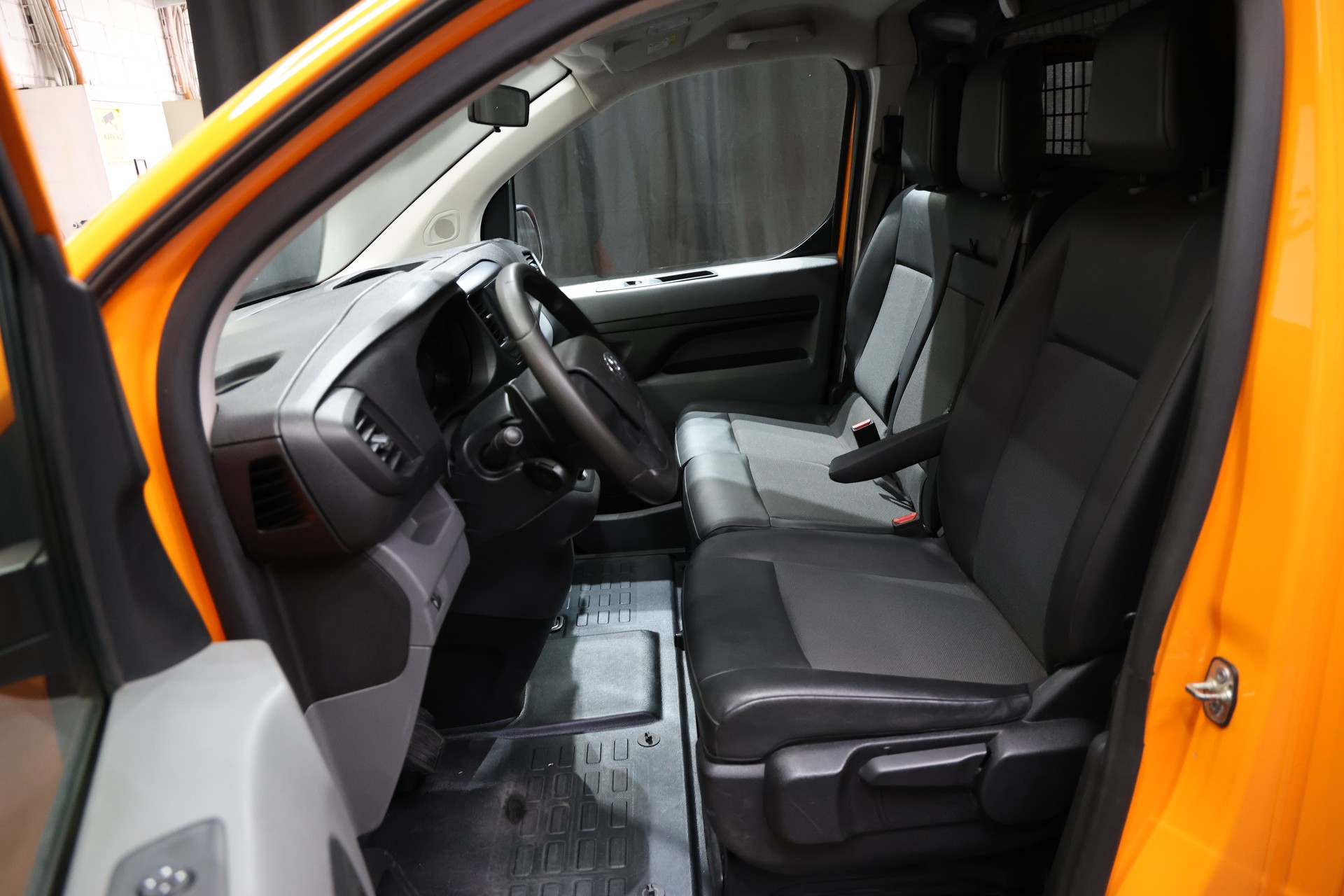 TOYOTA Proace 2.0D Panel Van L2 Terra A-image-24