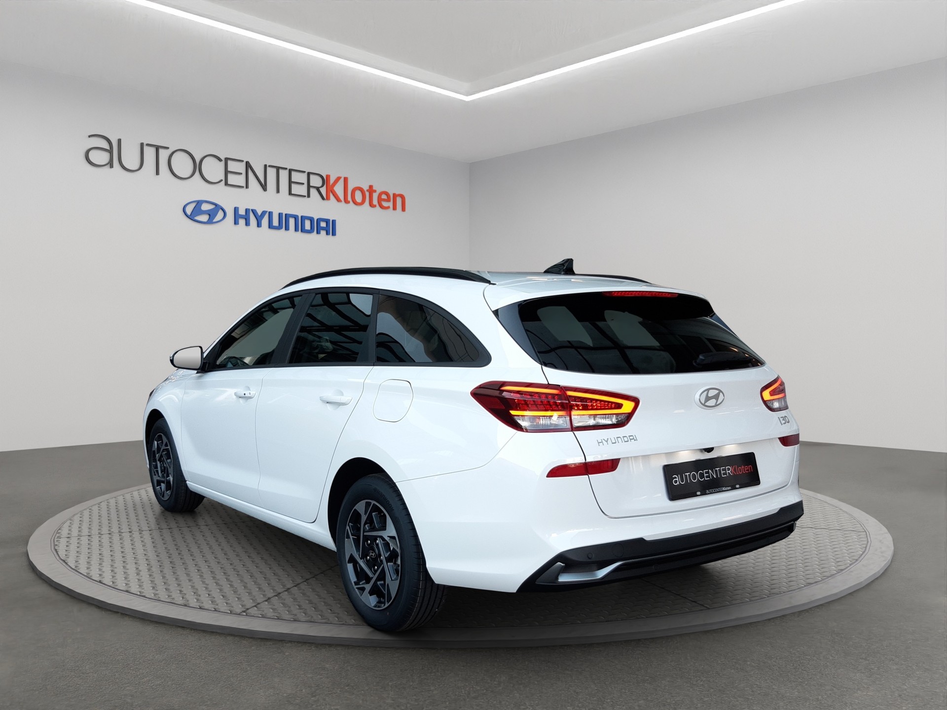HYUNDAI i30 Wagon 1.6 T-GDi Amplia-showroom-element-3