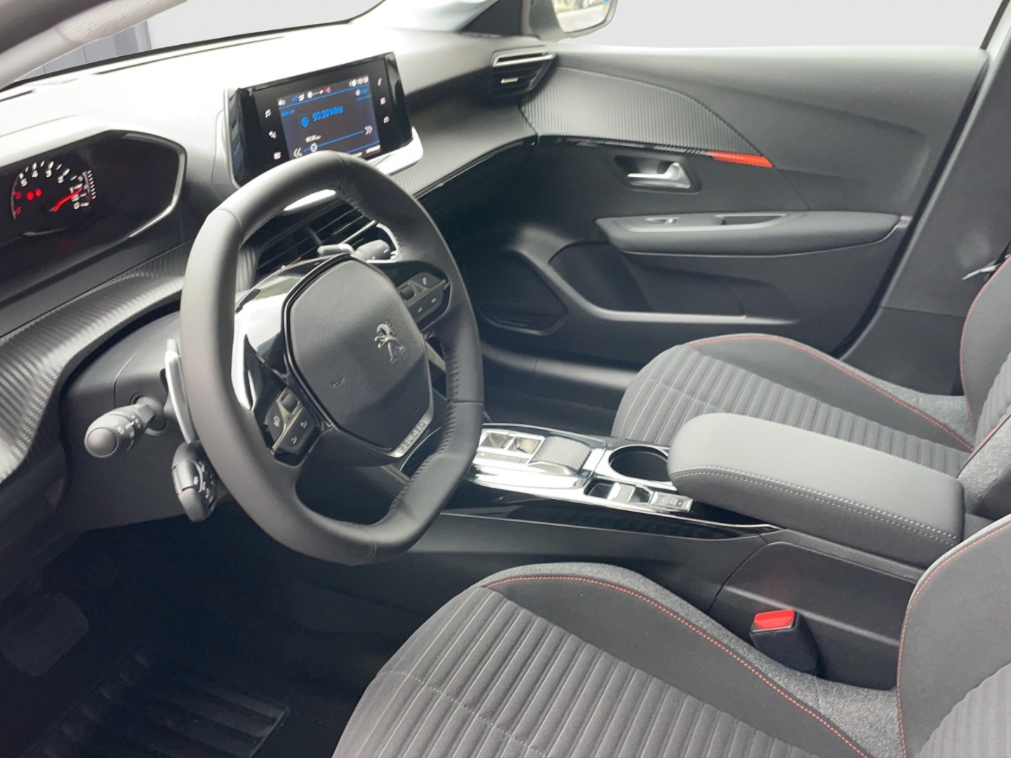 PEUGEOT 208 1.2 PureT Active Pack EAT8-image-5