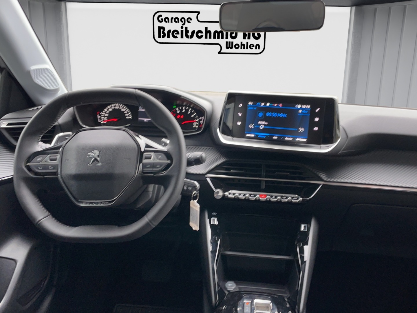 PEUGEOT 208 1.2 PureT Active Pack EAT8-image-6