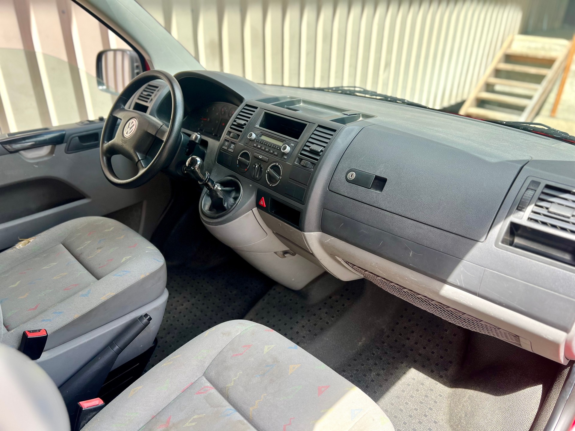 VW T5 2.5 TDI PD 4MOTION "rote Legende" by Nutzfahrzeugcenter Seetal-image-13