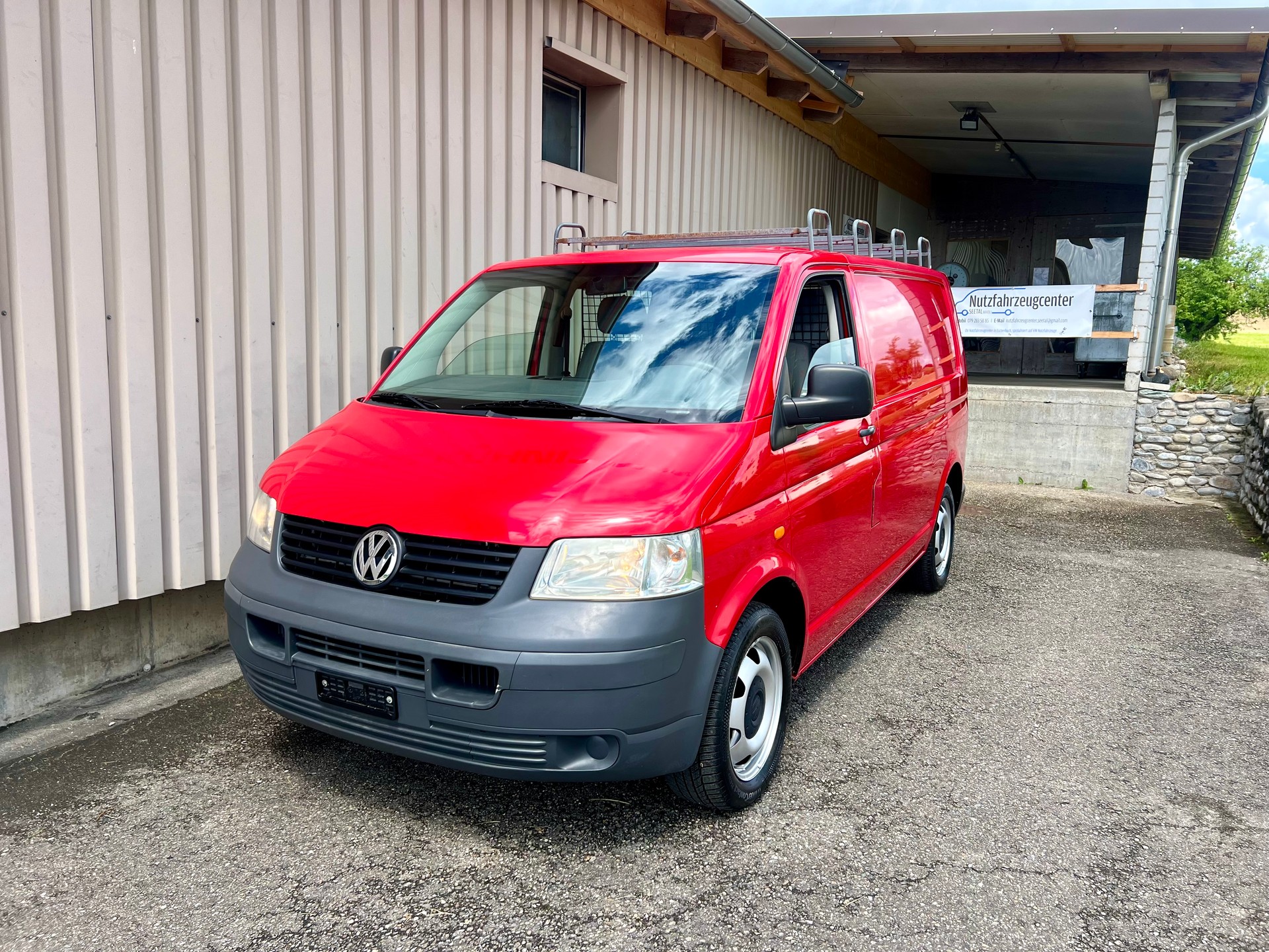 VW T5 2.5 TDI PD 4MOTION "rote Legende" by Nutzfahrzeugcenter Seetal