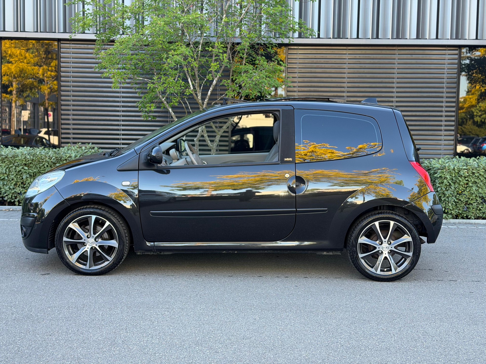 RENAULT Twingo 1.2 16V Initiale Quickshift-image-2