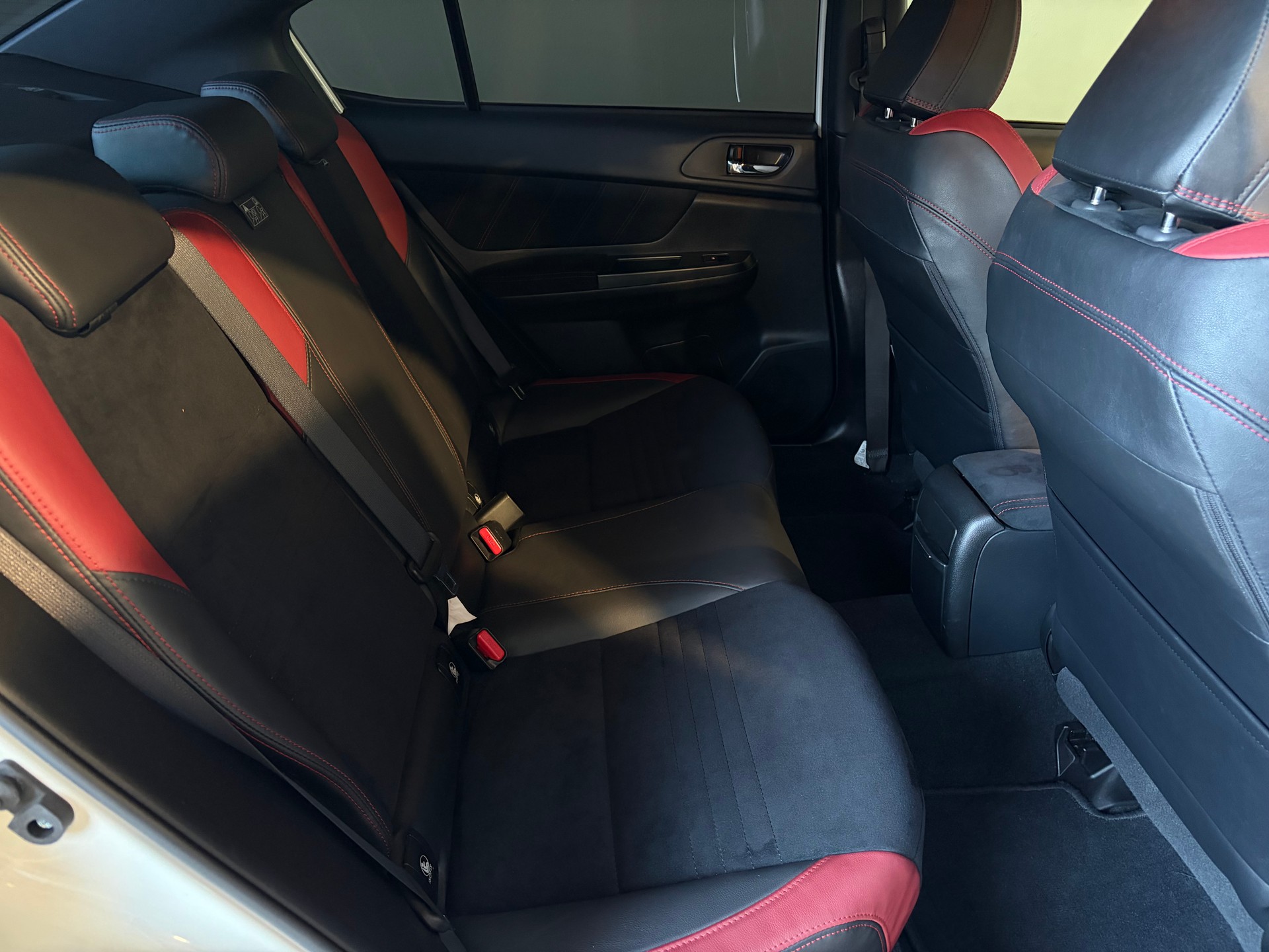 SUBARU WRX 2.5 Turbo 4WD STI Sport S *** 356 PS *** Ab MFK *** CH- Fahrzeug ***-image-18