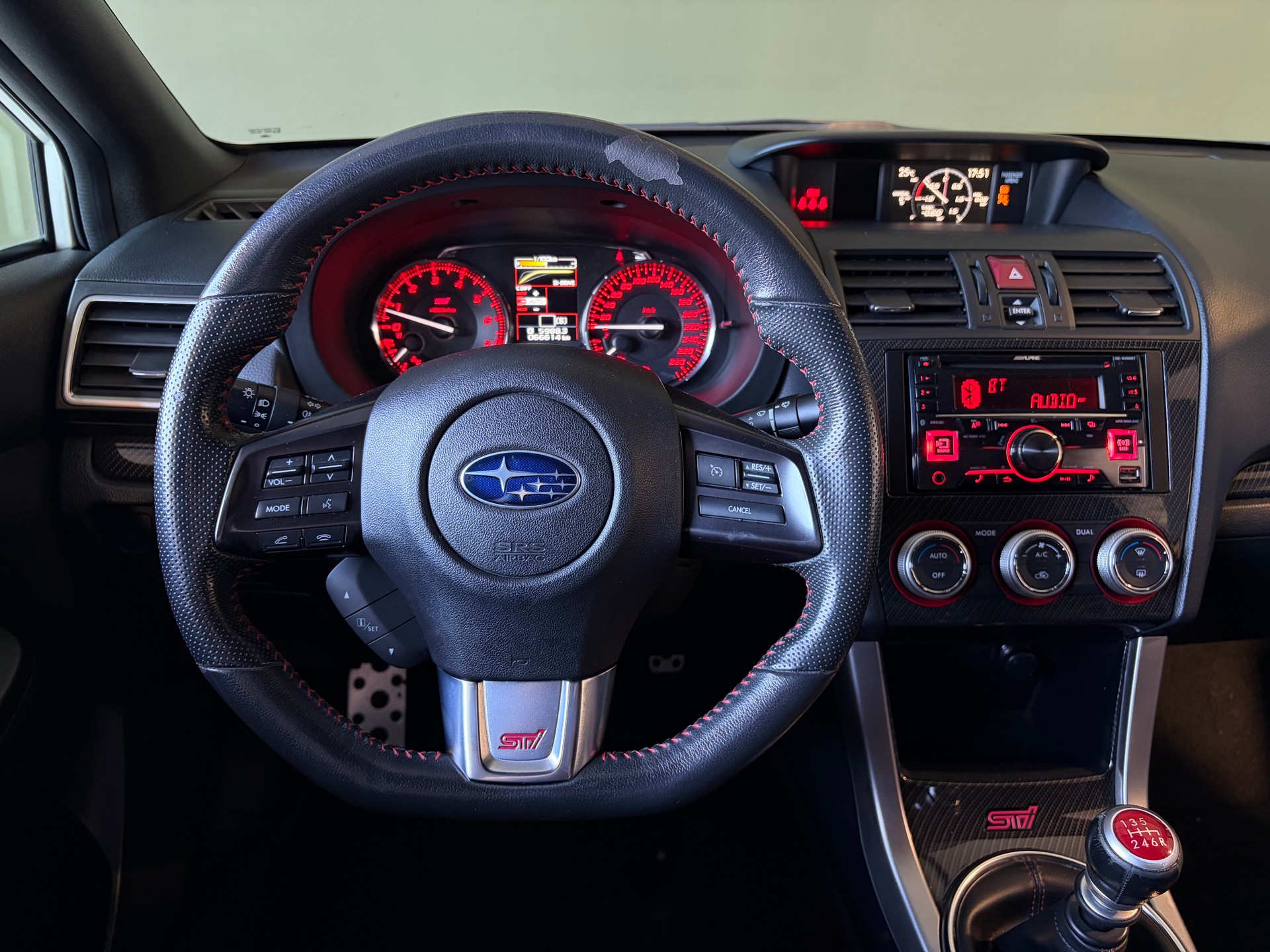 SUBARU WRX 2.5 Turbo 4WD STI Sport S *** 356 PS *** Ab MFK *** CH- Fahrzeug ***-image-12