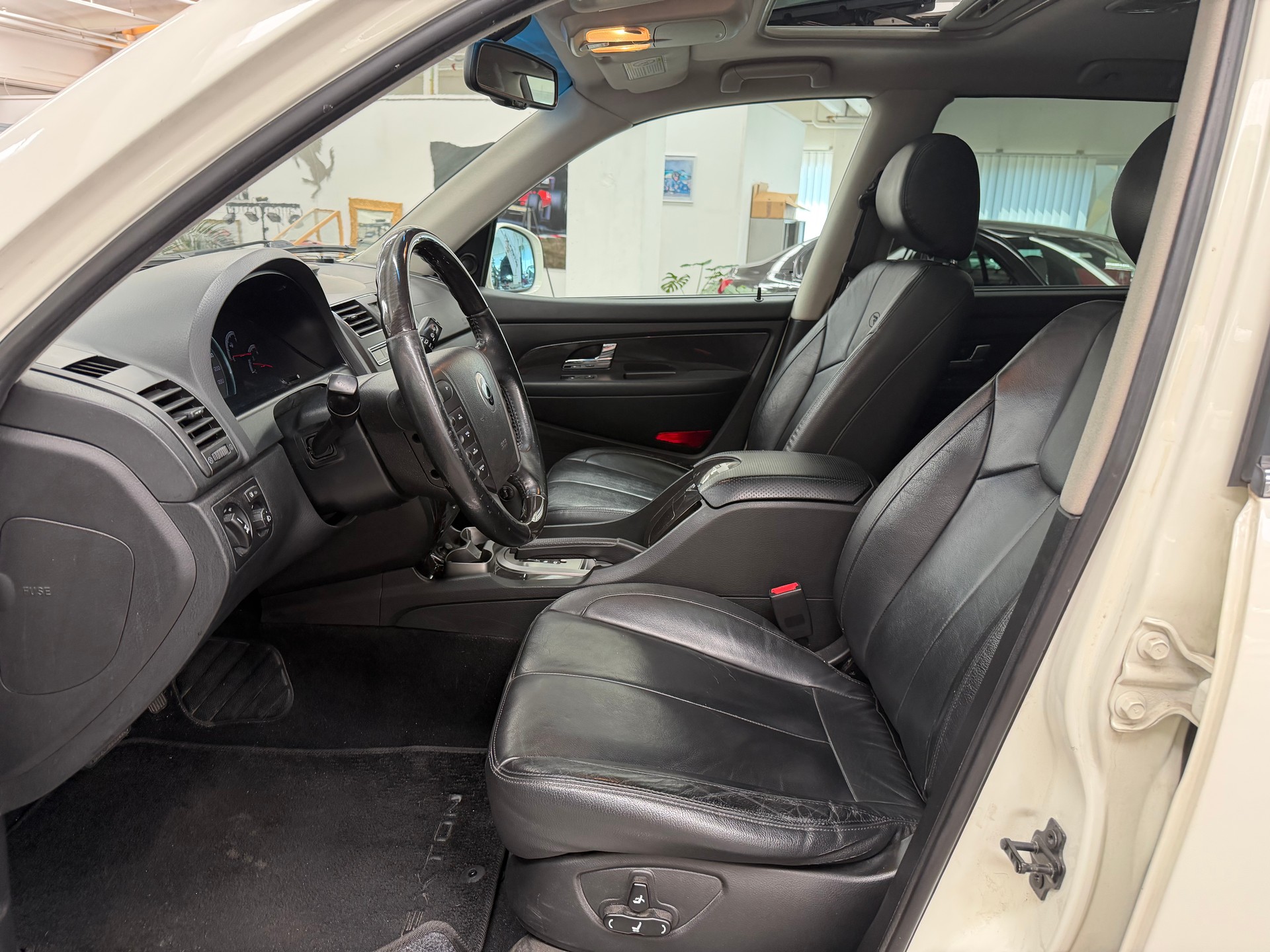 KGM-SsangYong Rexton RX200 e-XDi Sapphire 4WD Automatic-image-6