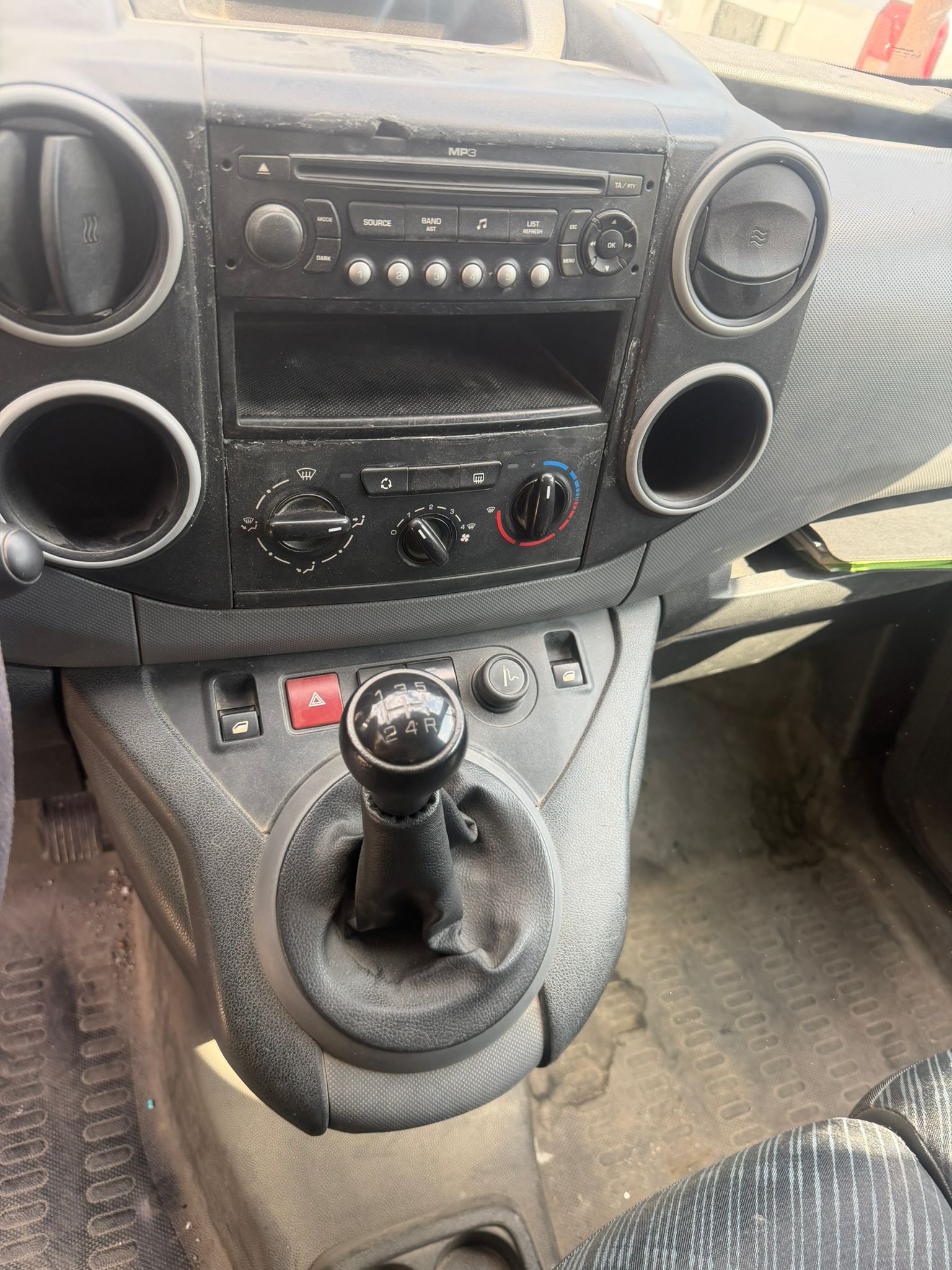 PEUGEOT Partner 1.6 HDI-image-5