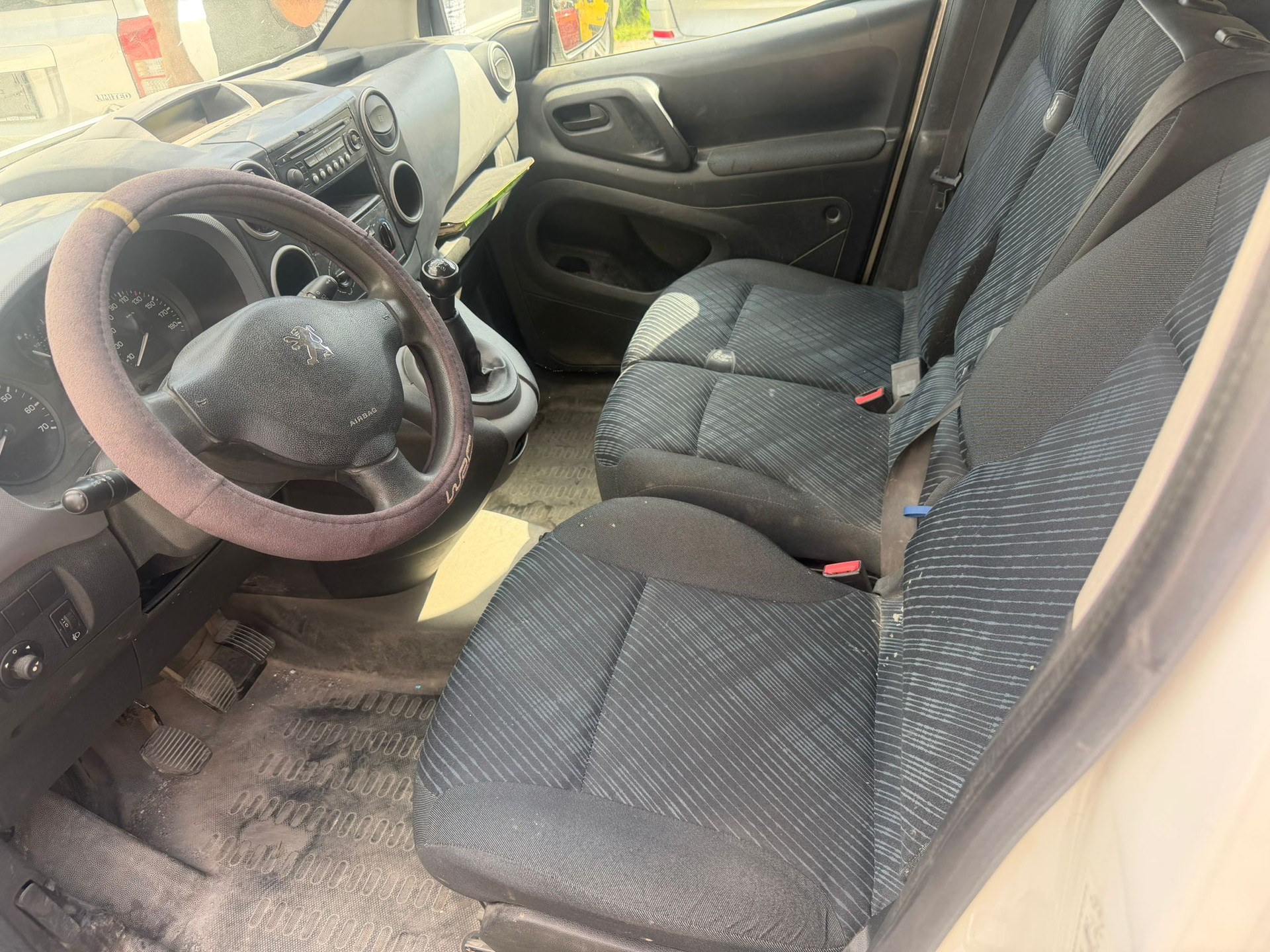 PEUGEOT Partner 1.6 HDI-image-7