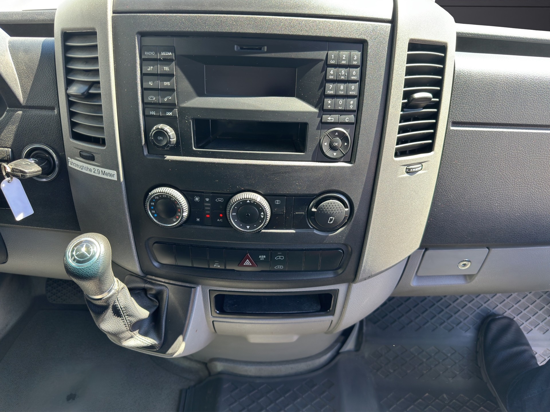 MERCEDES-BENZ Sprinter 316 CDI Standard 4x4 Automat-image-20