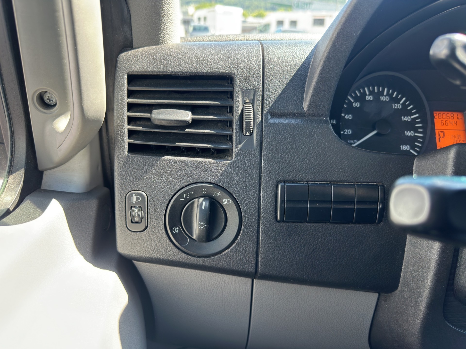 MERCEDES-BENZ Sprinter 316 CDI Standard 4x4 Automat-image-17