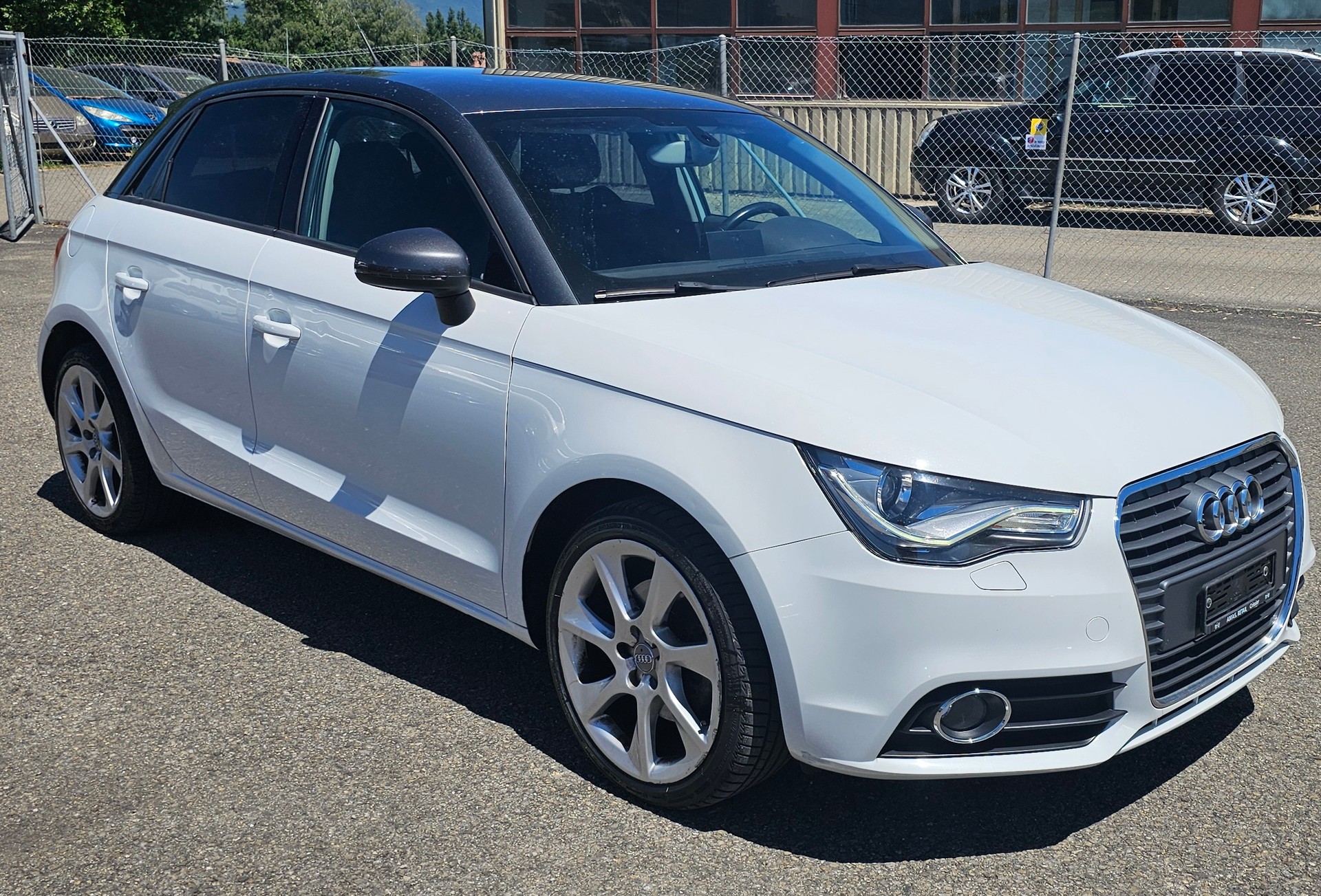 AUDI A1 Sportback 1.4 TFSI Attraction S-tronic-image-2