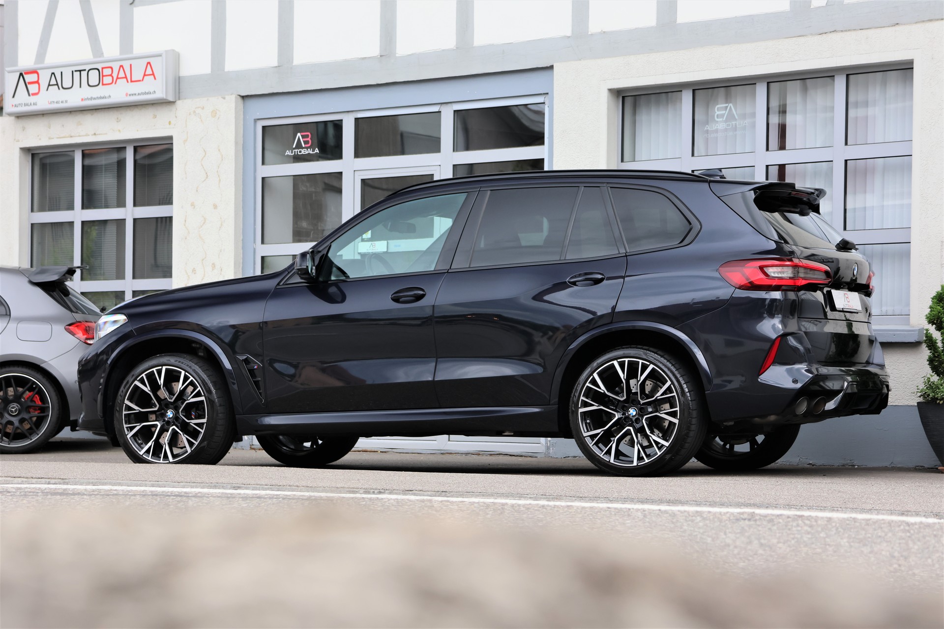 BMW X5M Competition Steptronic Competition + 3.5T AHK-showroom-element-3