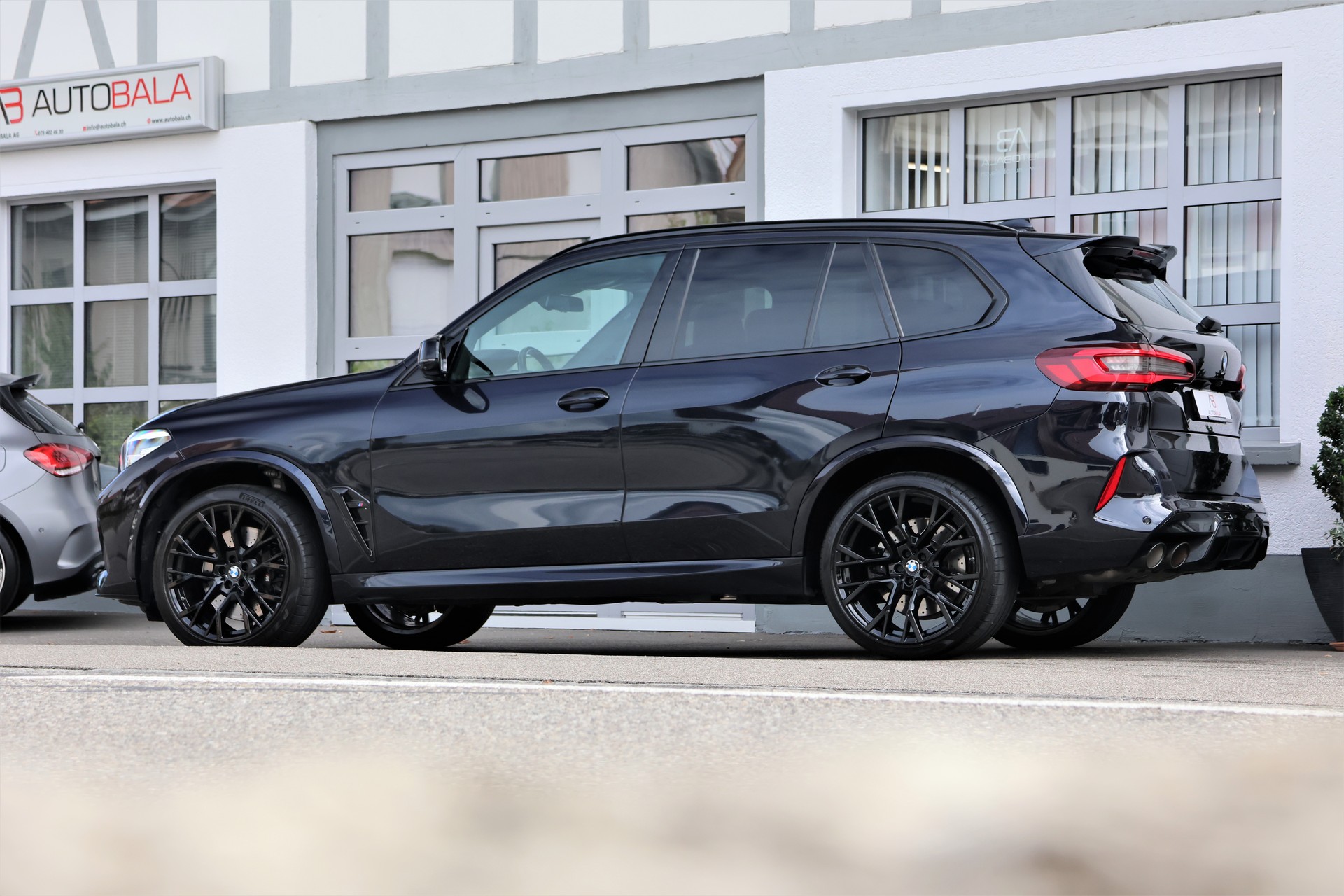 BMW X5M Competition Steptronic Competition + 3.5T AHK-showroom-element-3